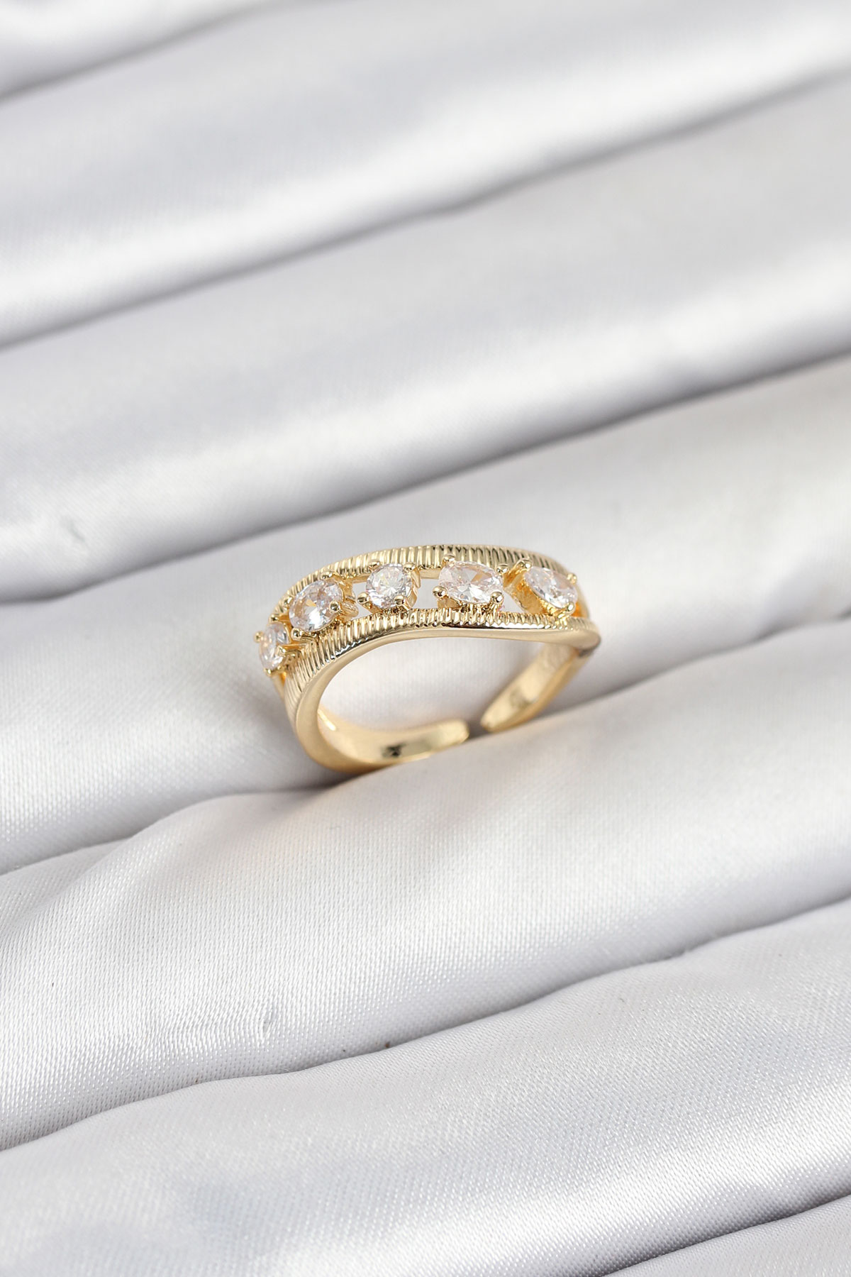 Pirinç Gold Renk Zirkon Taşlı Kadın Yüzük 5886