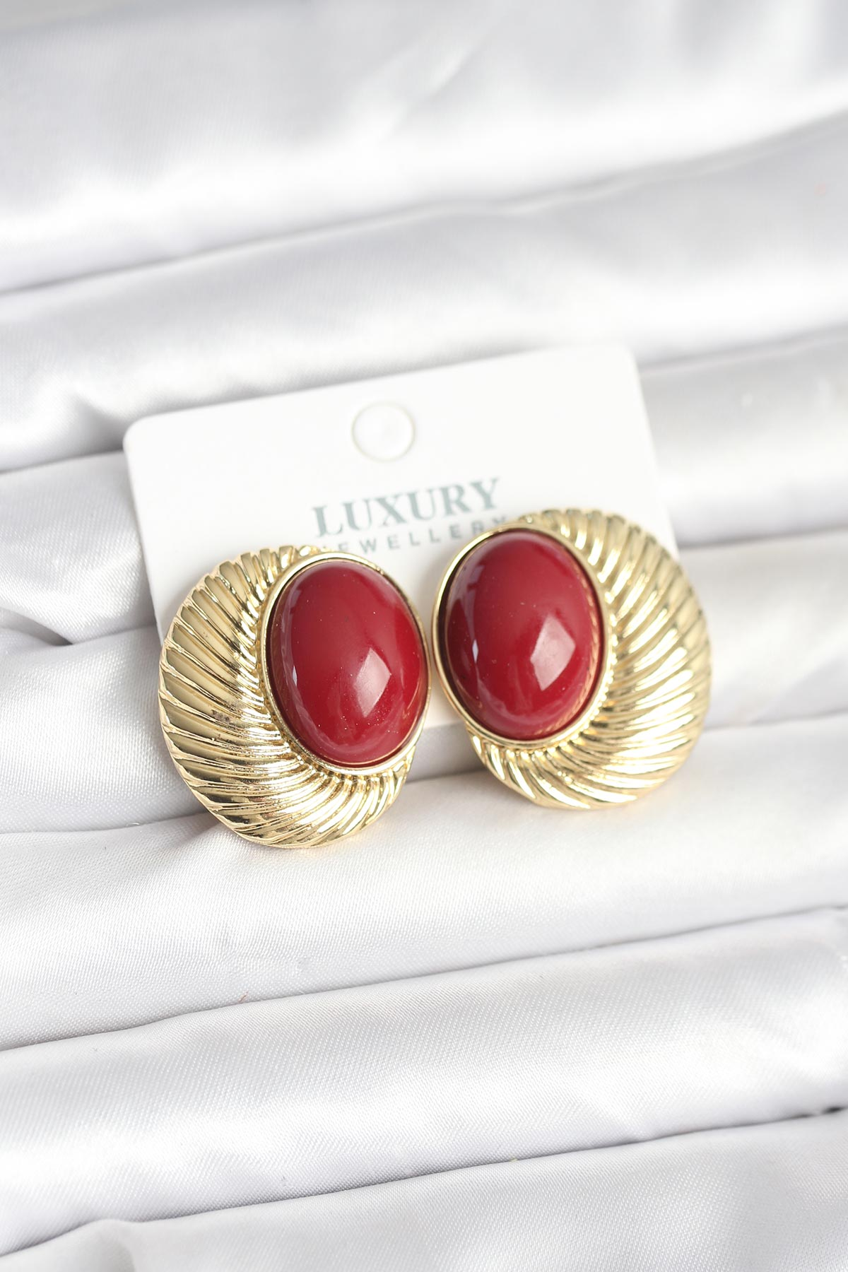 Pirinç Gold Renk Bordo Boncuklu Oval Vintage Kadın Küpe 5886