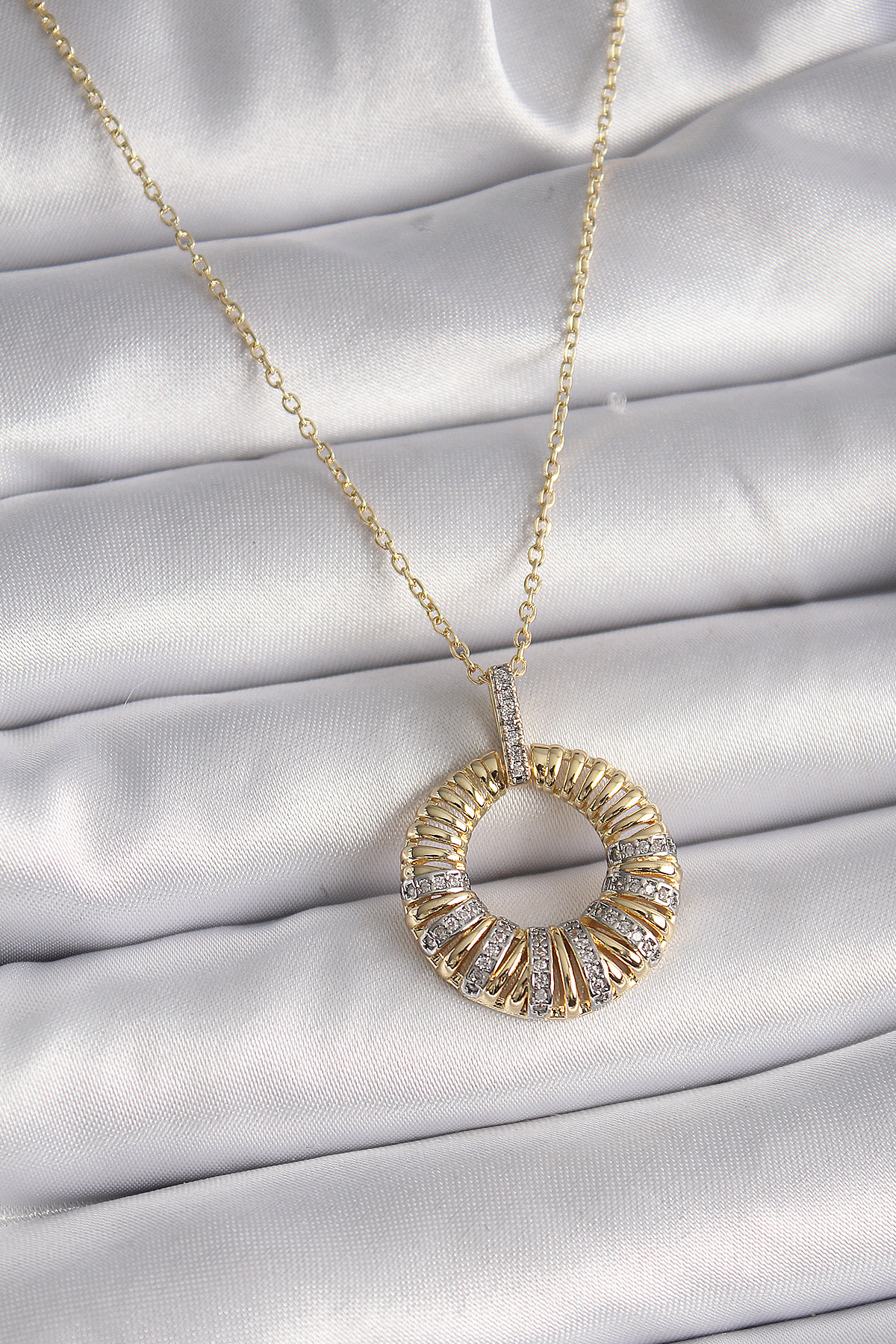 316L Çelik Gold Renk Zincir Gümüş Zirkon Taşlı Daire Model Kadın Kolye 5886