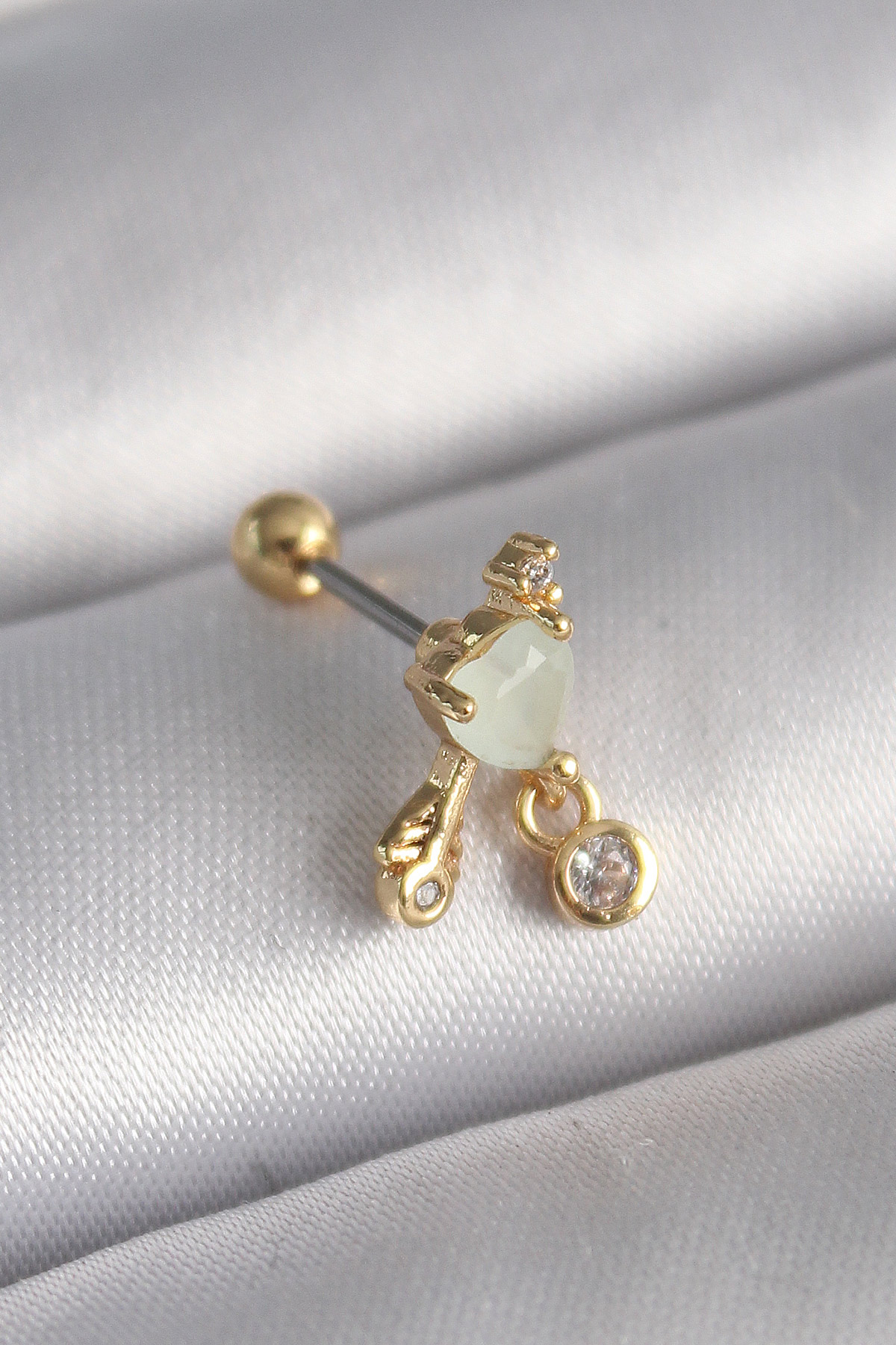 316L Çelik Gold Renk Beyaz Mineli Kalp Sallantı Zirkon Taşlı Tragus Piercing 5886