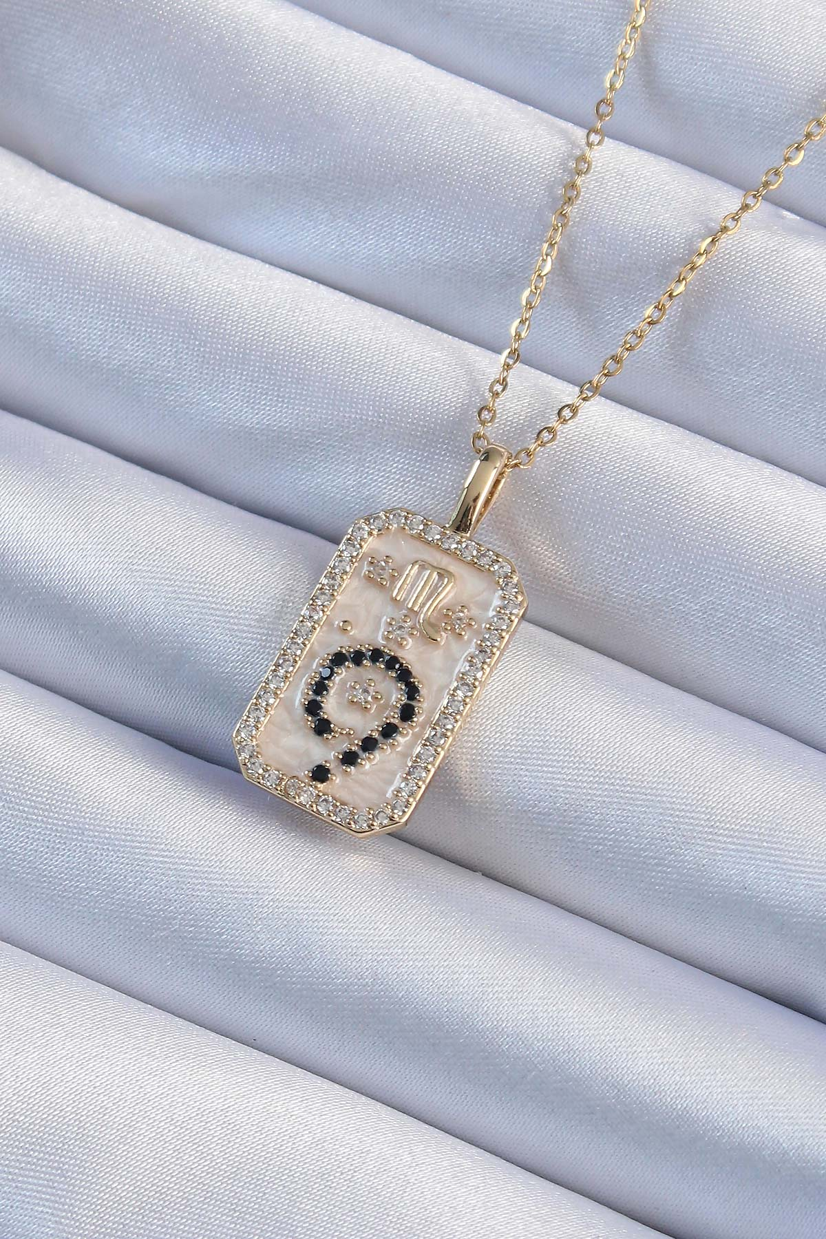316L Çelik Zincir Altın Renk Zirkon Taşlı Minimal Papatya Figürlü Tarot Kolye 5886