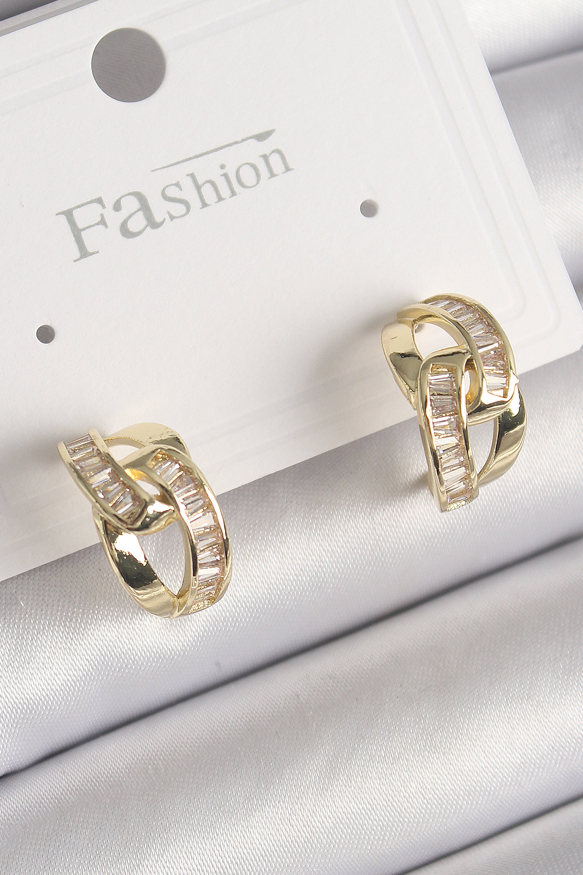 Pirinç Gold Renk Zirkon Taşlı Zincir Model Kadın Küpe 5886