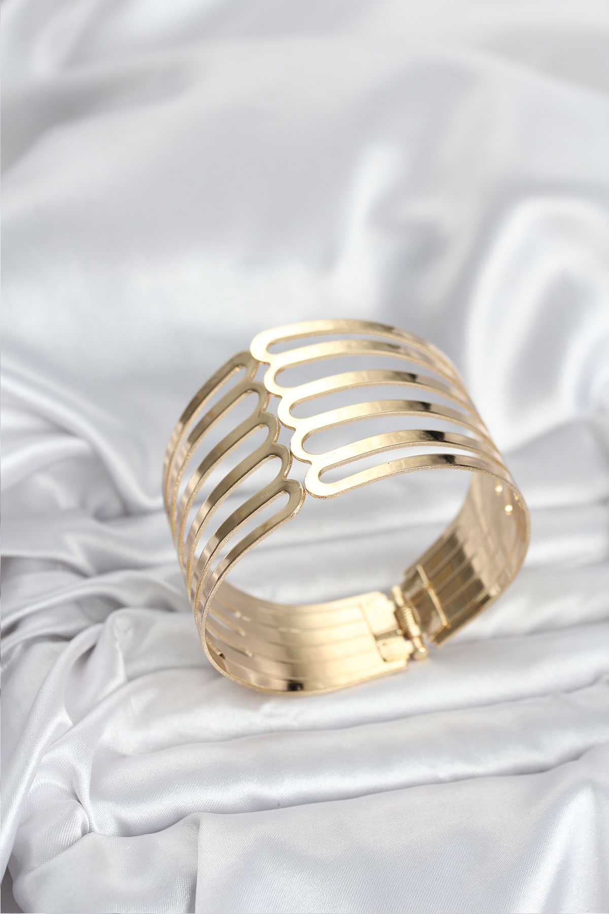 Gold Renk Pirinç Kaburga Model Kadın Bileklik 5886