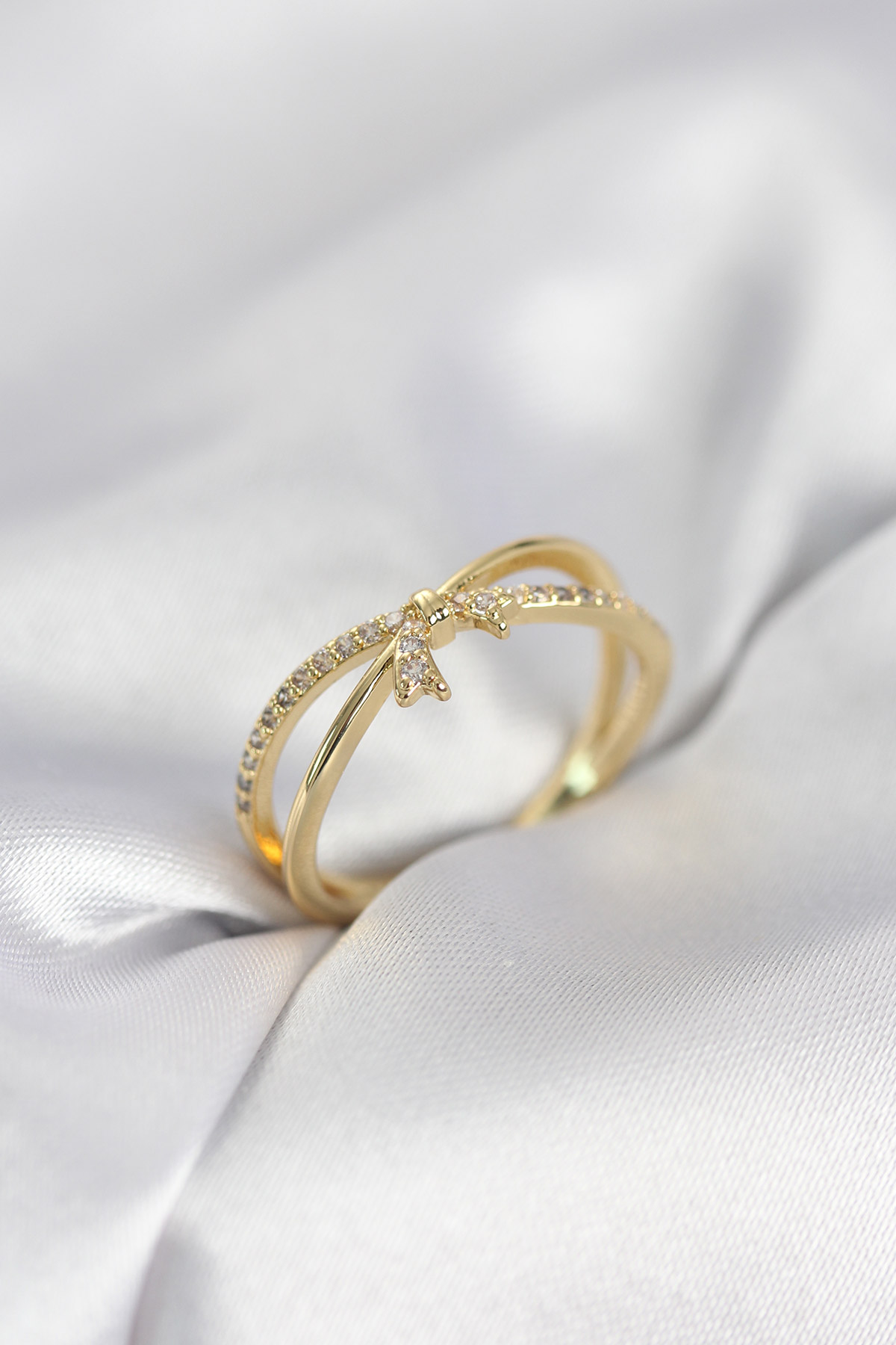 Gold Renk Zirkon Taşlı Fiyonk Model Kadın Yüzük 5886