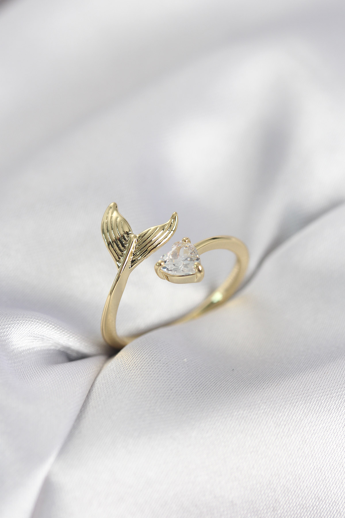 Balık Kuyruğu Model Gold Renk Zirkon Taşlı Kadın Yüzük 5886