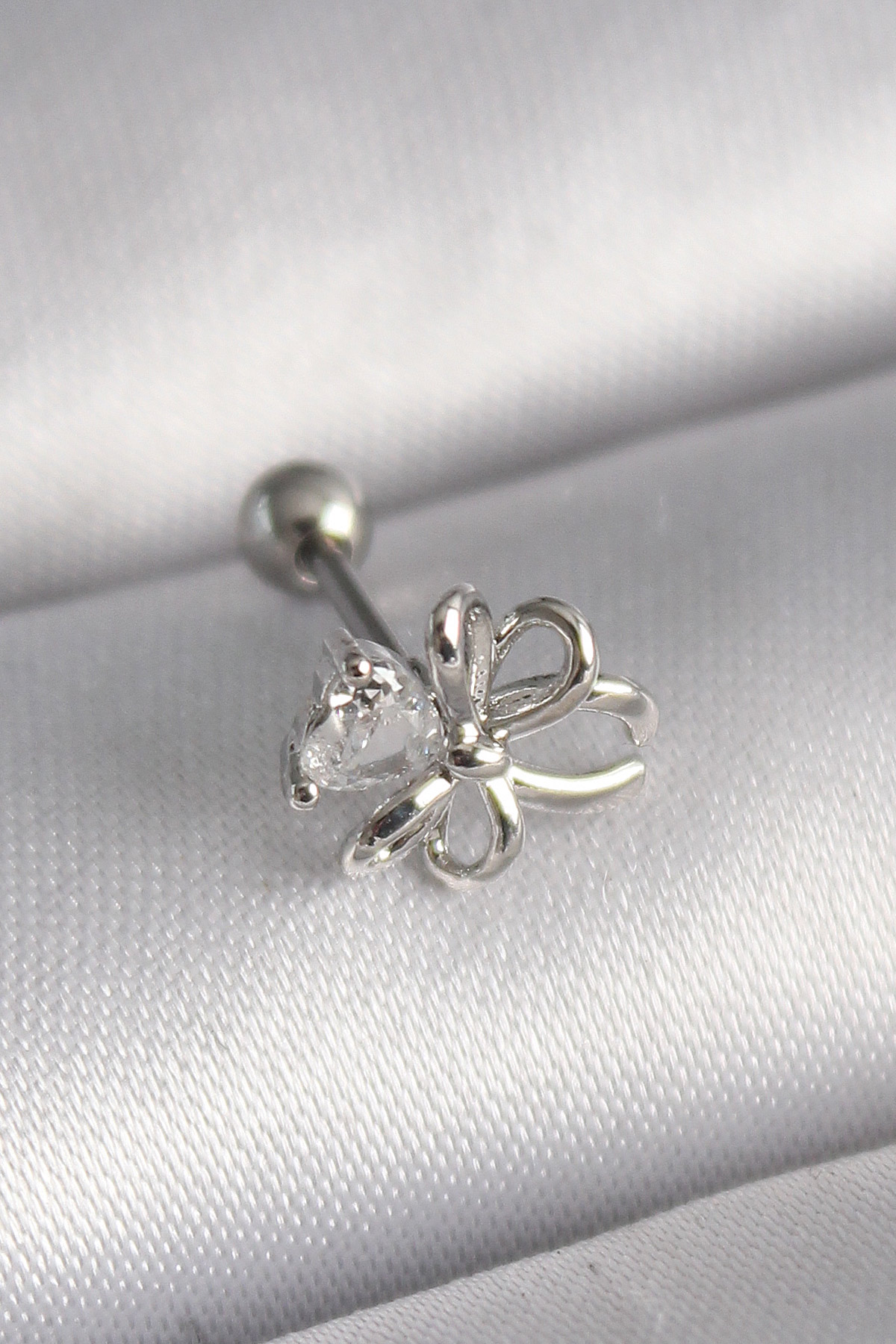 316L Çelik Gümüş Renk Zirkon Taş Detay Kurdele Model Tragus Piercing 5886