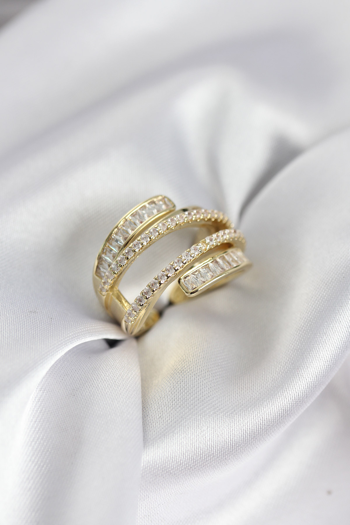 Sarmal Zirkon Baget Taşlı Gold Renk Kadın Yüzük 5886