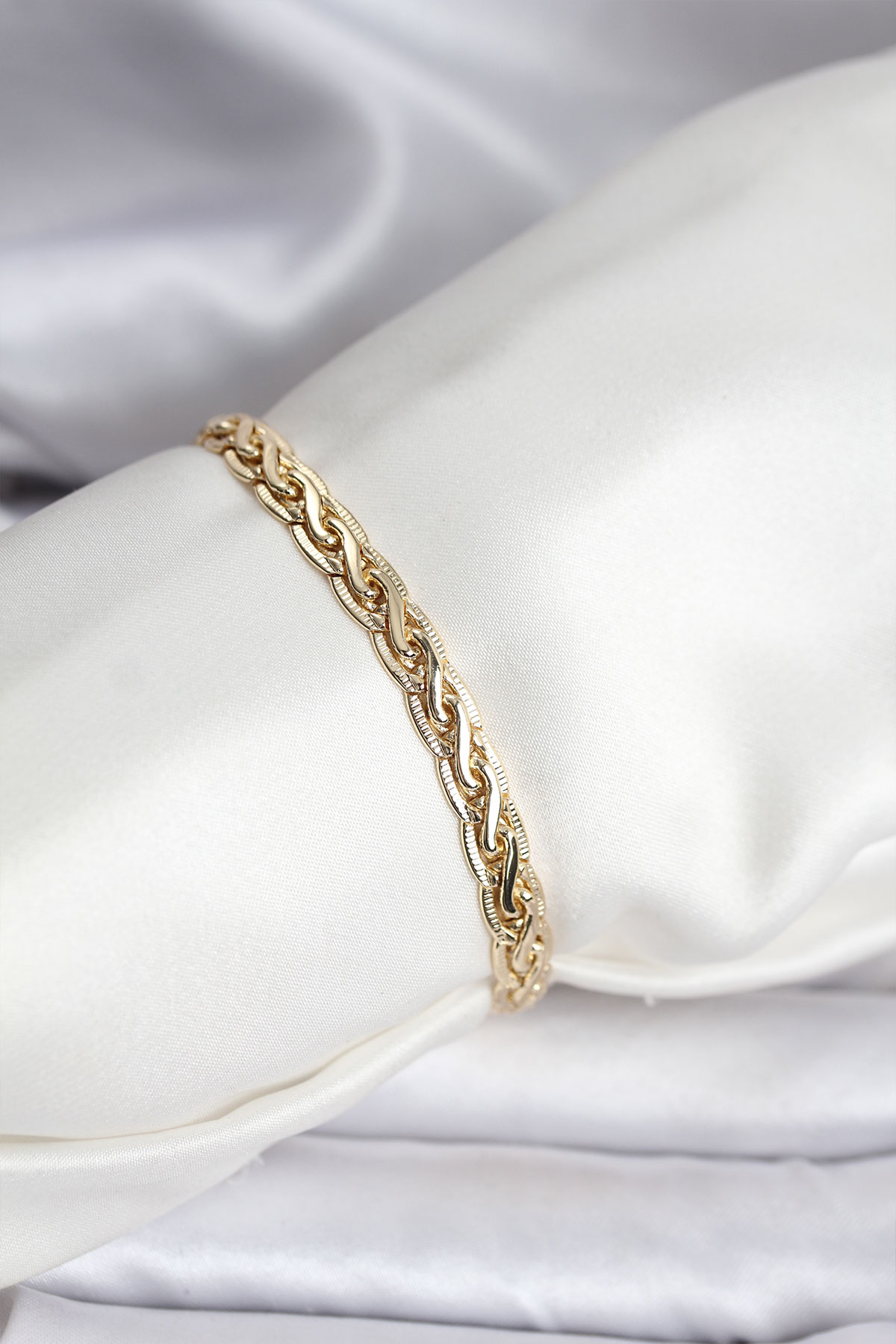 14K Gold Renk Kaplama Lazer Zincir Model CM Kadın Bileklik 5886