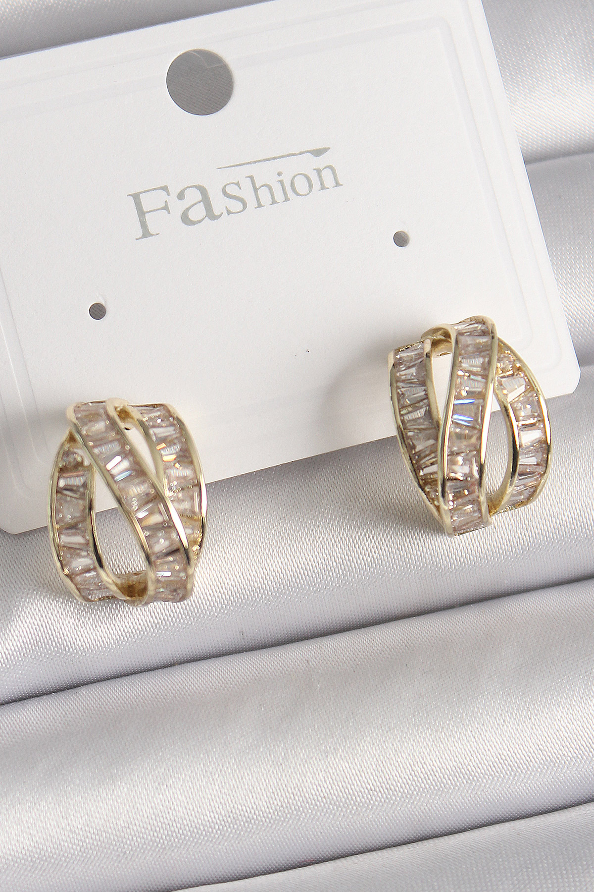 Pirinç Gold Renk Zirkon Taşlı Düğüm Halka Model Kadın Küpe 5886