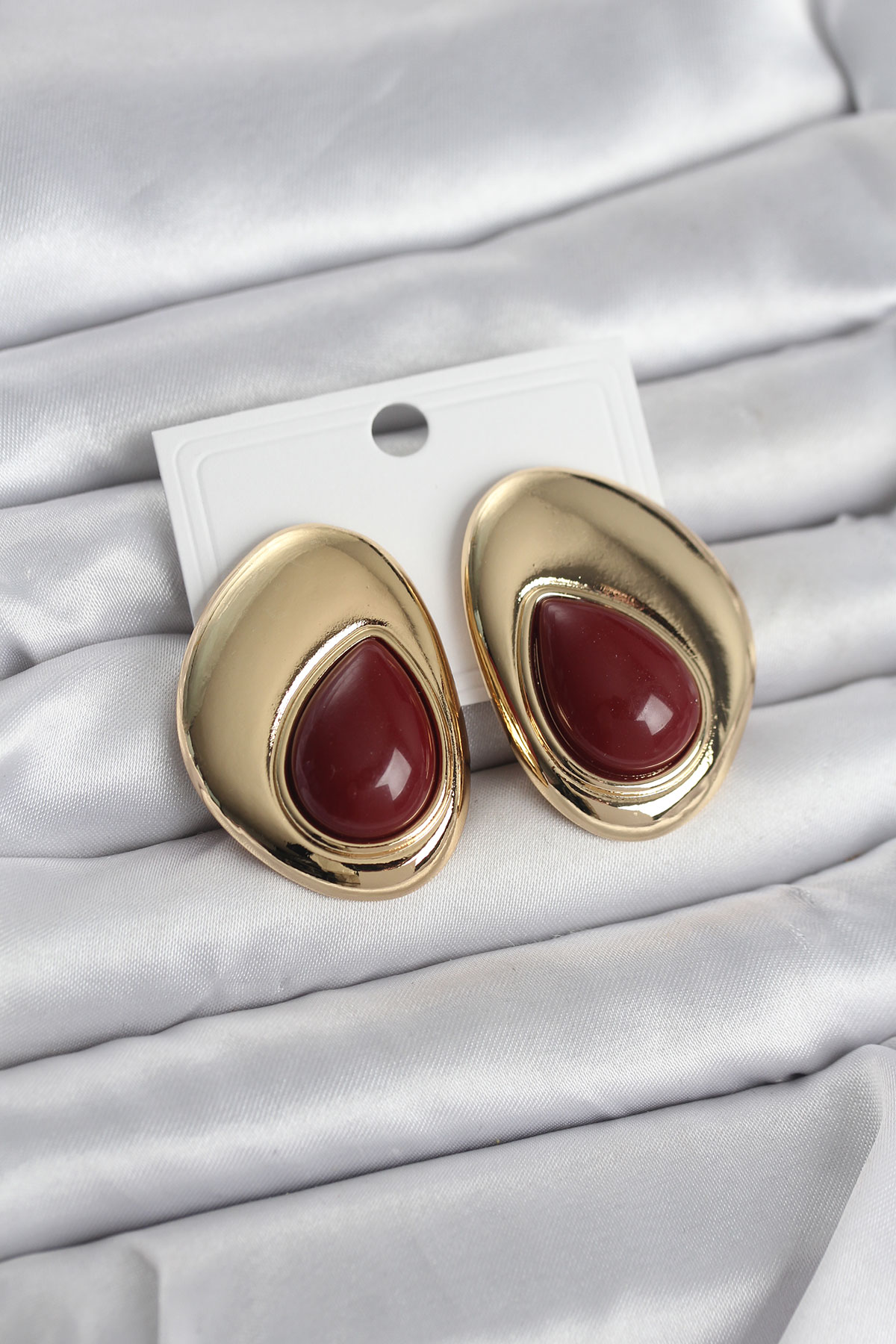 Pirinç Gold Renk Bordo Taşlı Damla Model Vintage Kadın Küpe 5886