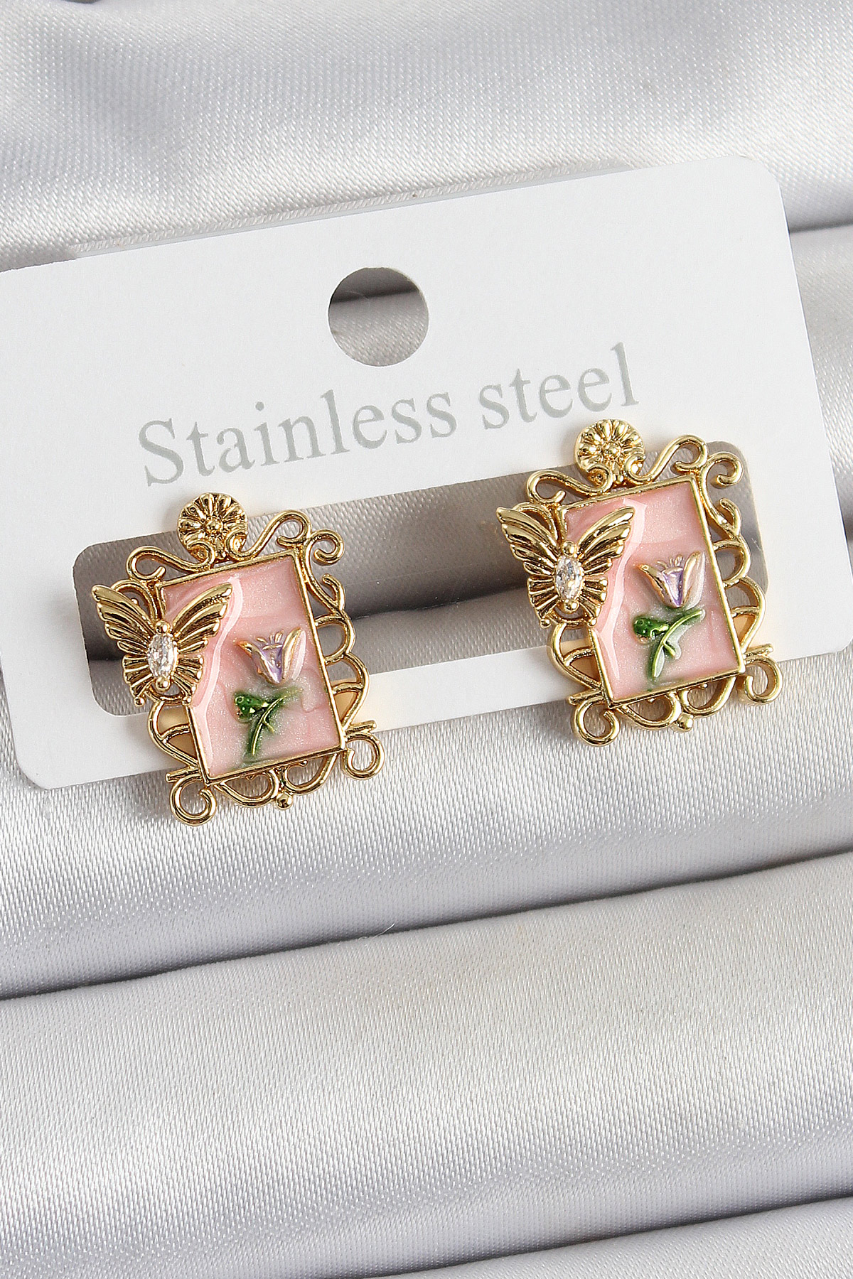 Pirinç Pembe Mineli Sanatsal Portre Model Gold Renk Kadın Küpe 5886