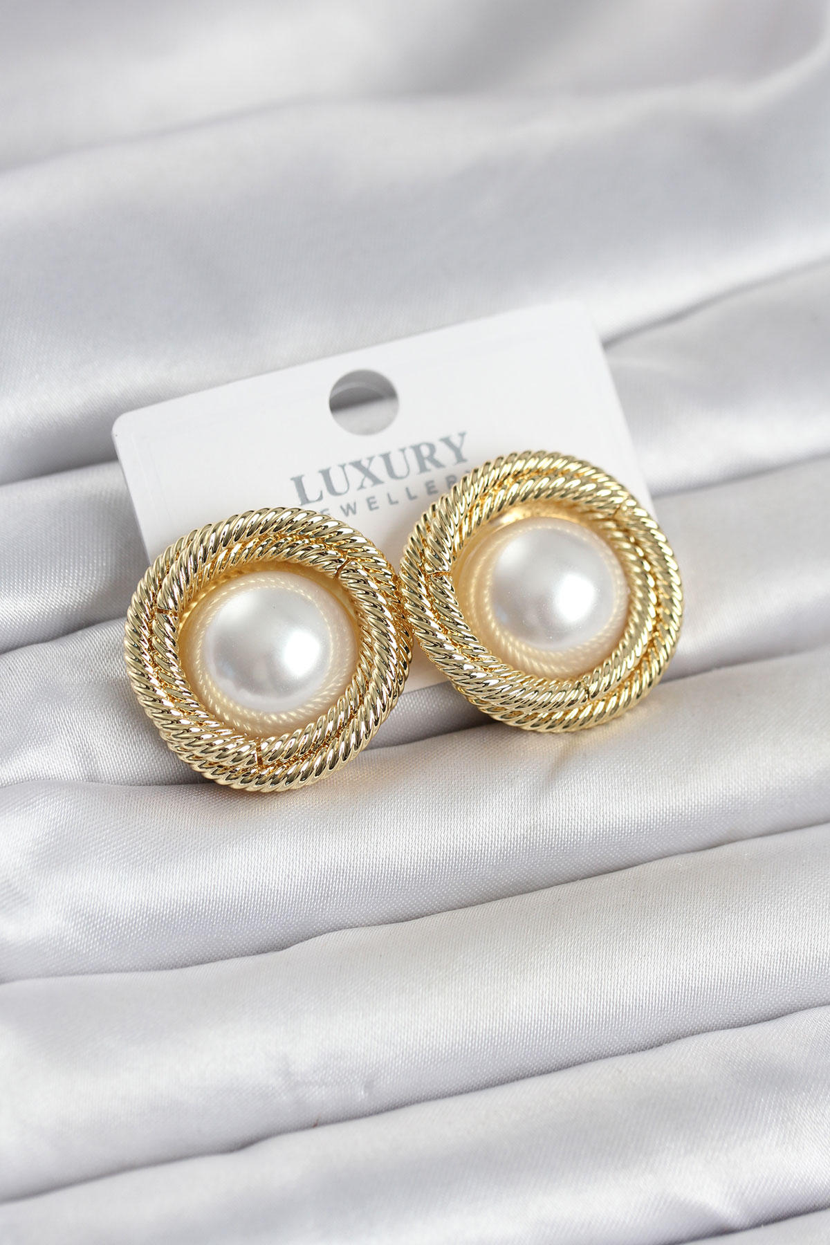 Pirinç Gold Renk Sarmal Model İncili Kadın Küpe 5886