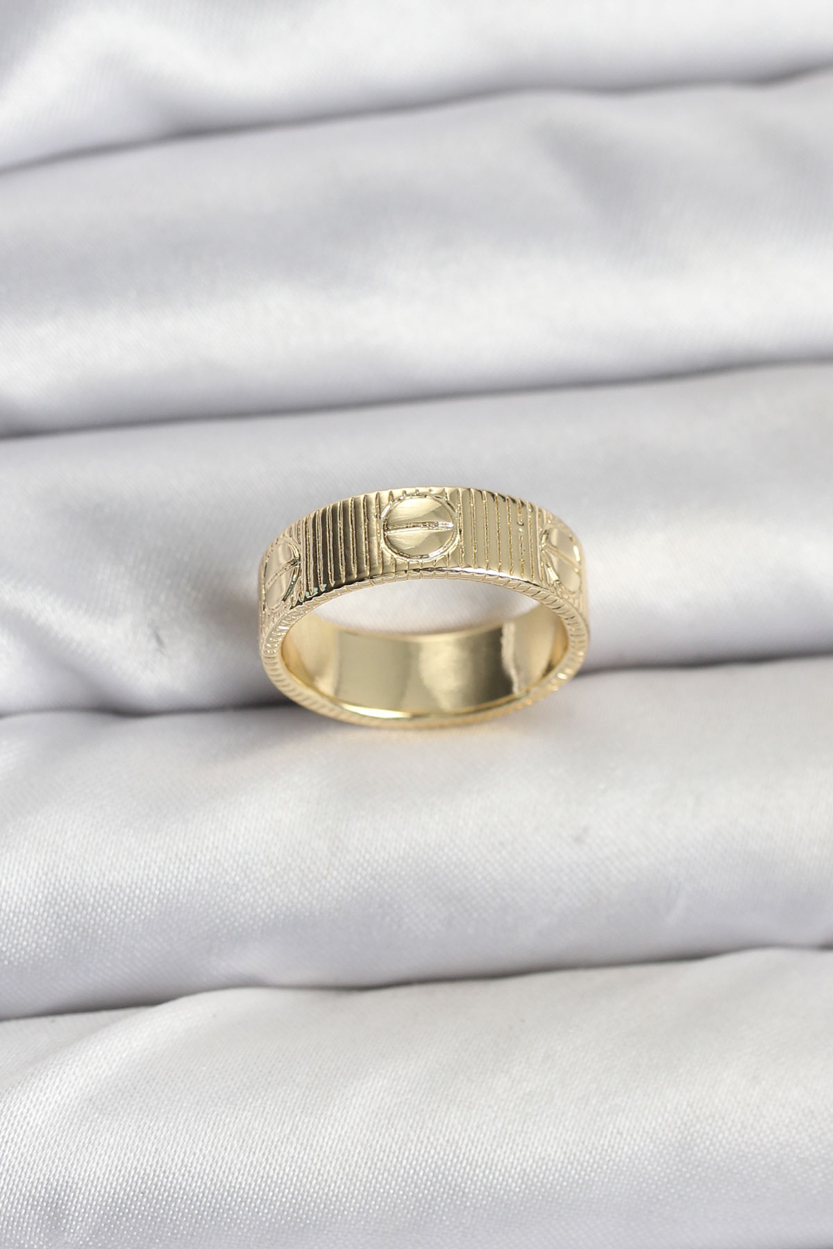 Gold Renk Model Kadın Yüzük 5886