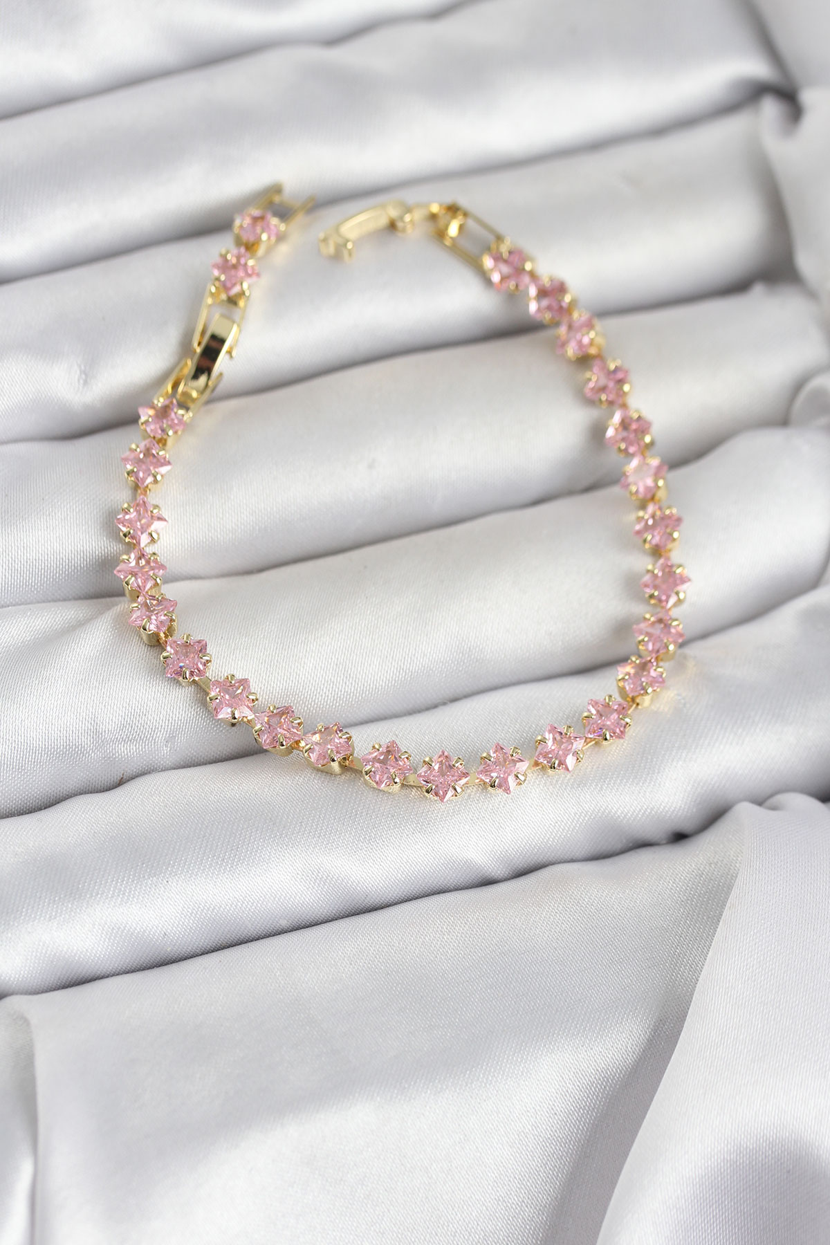 Pembe Kare Zirkon Taşlı Gold Renk Pirinç Su Yolu Kadın Bileklik 5886