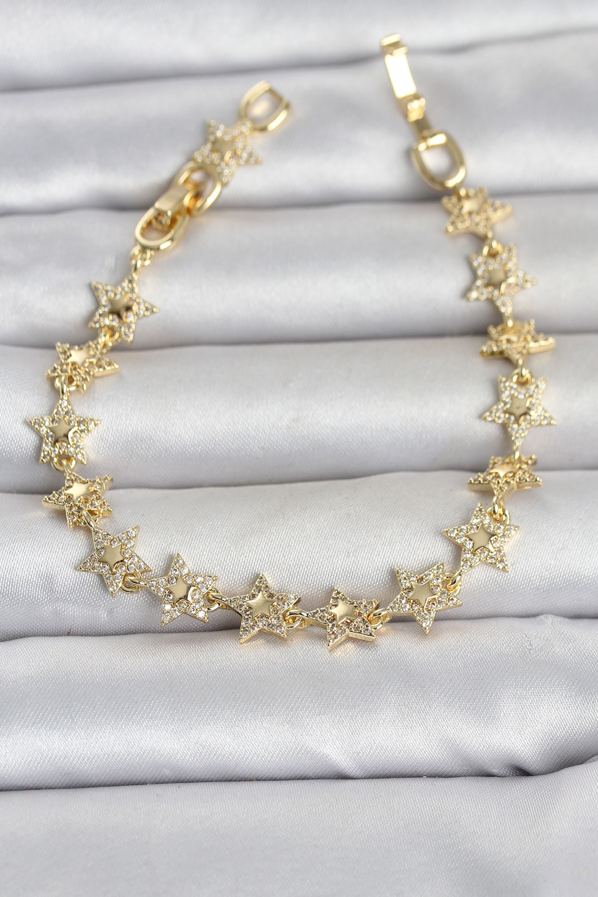 Sıralı Yıldız Model Zirkon Taşlı Gold Renk Pirinç Kadın Bileklik 5886