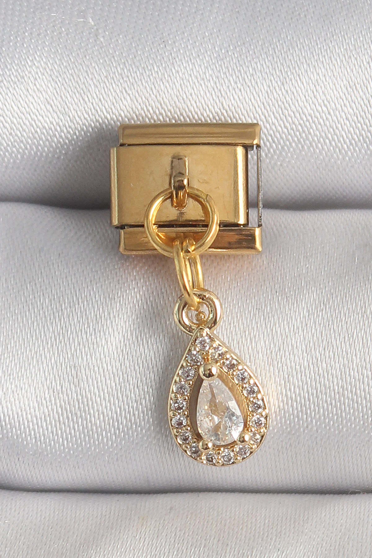316L Çelik Gold Renk Sallantı Damla Zirkon Taşlı Nomination Charm 5886