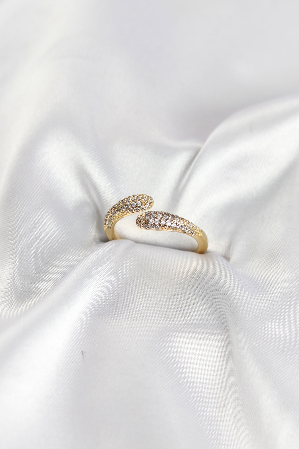 Zirkon Taşlı Gold Renk Pirinç Yüzük 5886