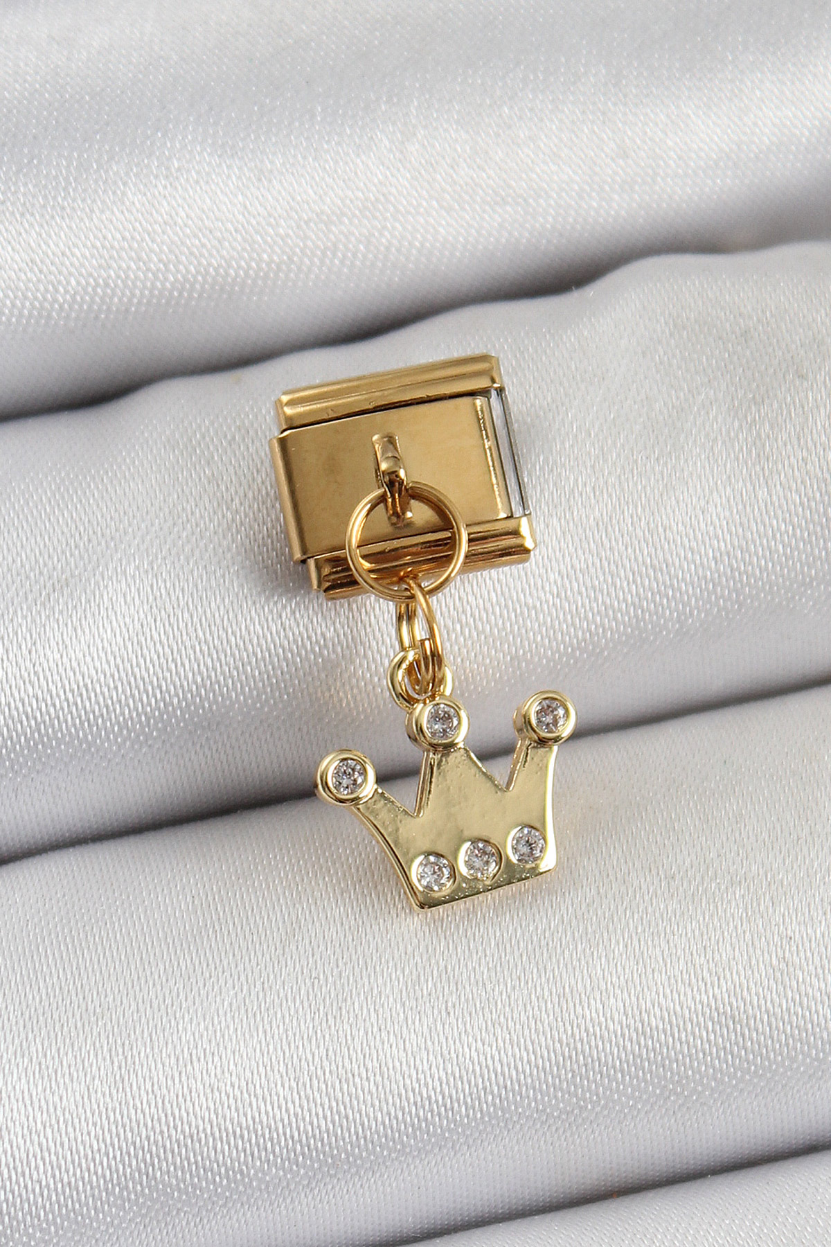 316L Çelik Sallantılı Zirkon Taşlı Kraliçe Tacı Model Gold Renk Nomination Charm 5886