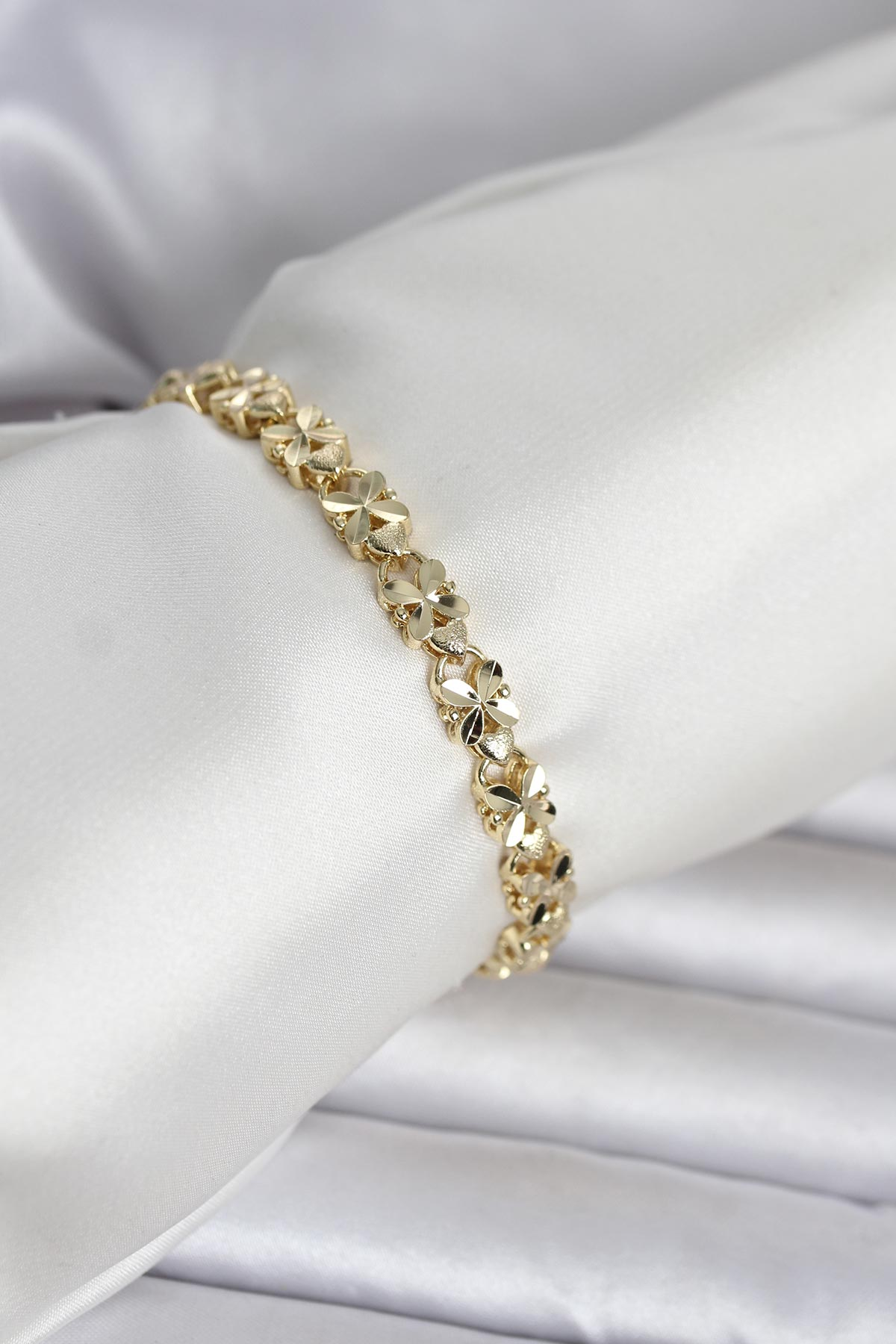 Xuping Kelebek Model Gold Renk Kadın Bileklik 5886
