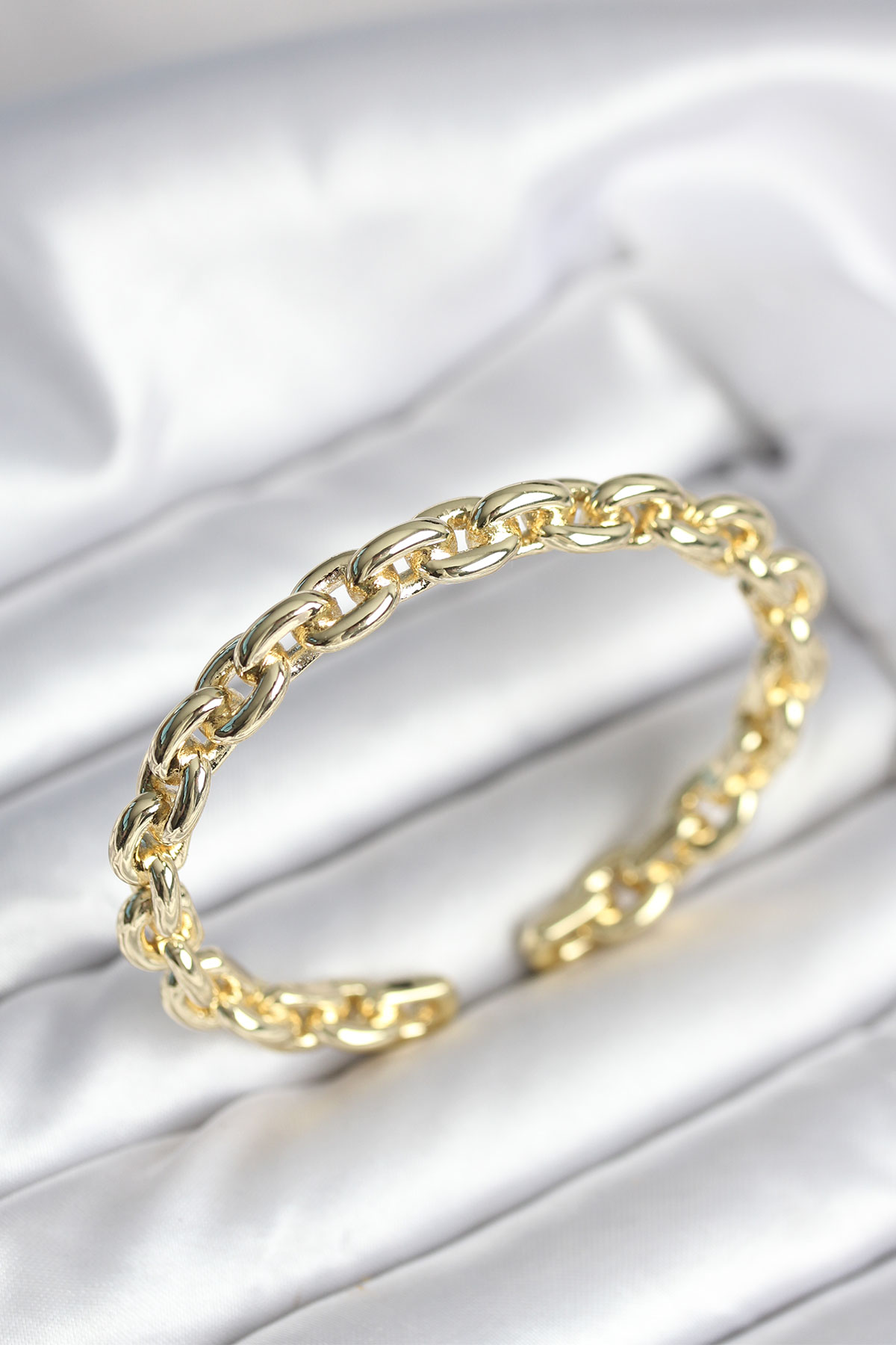 Zincir Model Gold Renk Pirinç Kadın Bileklik 5886