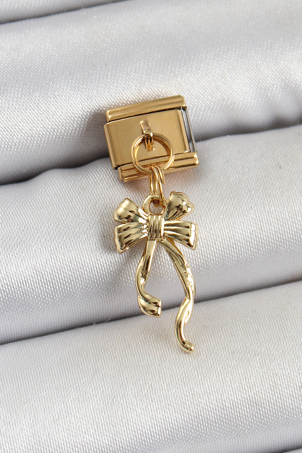 316L Çelik Sallantılı Uzun Fiyonk Model Gold Renk Nomination Charm 5886