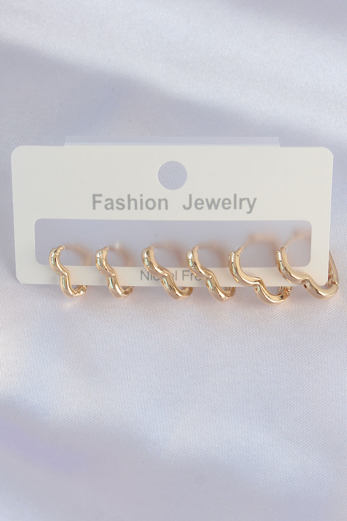 Pirinç Gold Renk Kalp Model Küpe Seti 5886