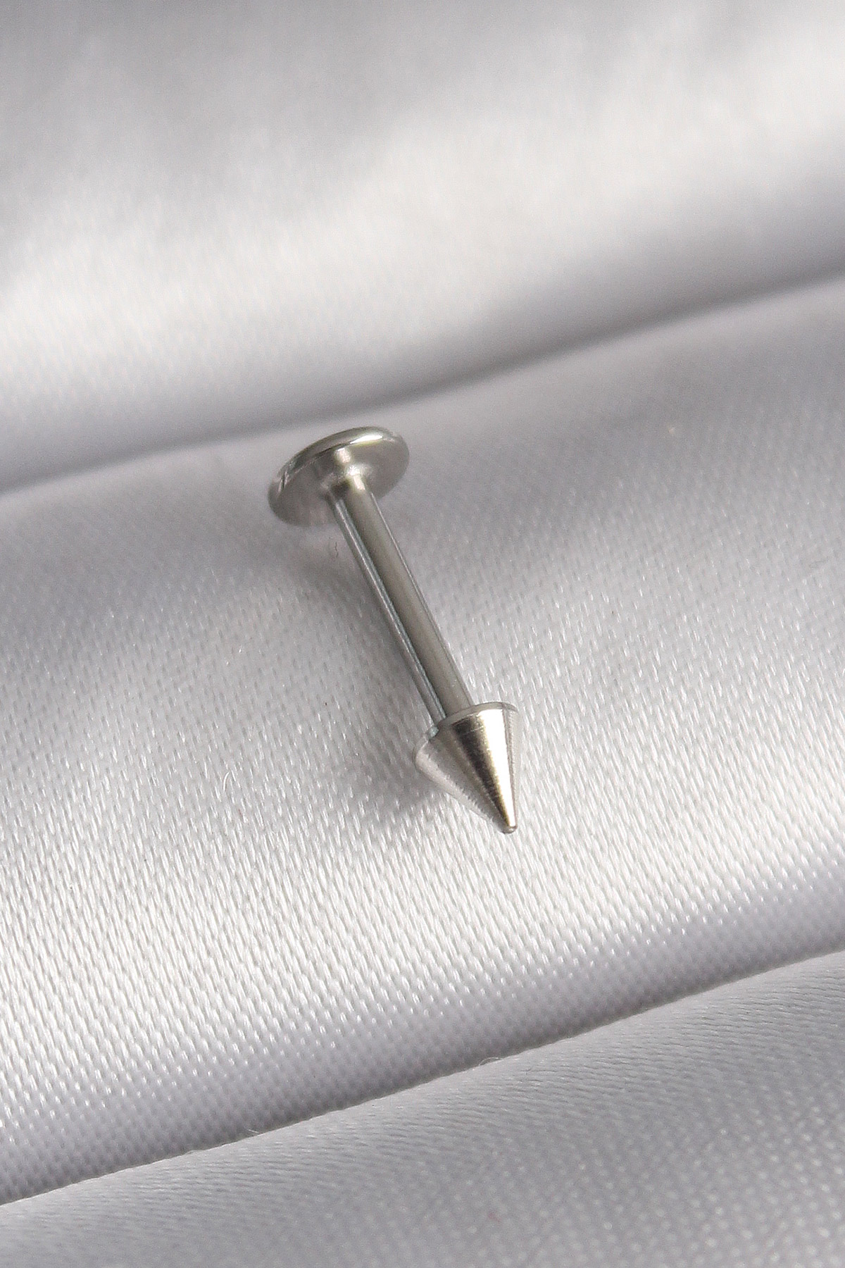 316L Çelik Gümüş Renk Çivi Model Piercing 5886