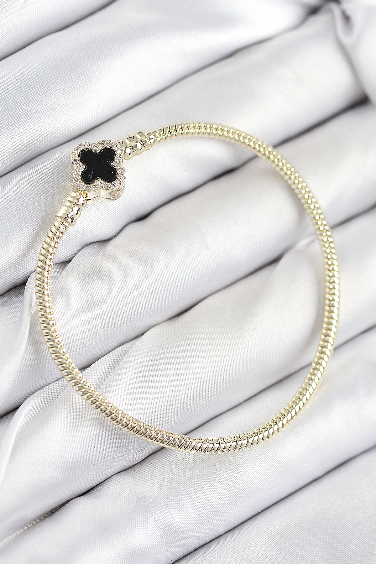 Pirinç Charm Zirkon Taşlı Yonca Model Gold Renk Kadın Bileklik 5886