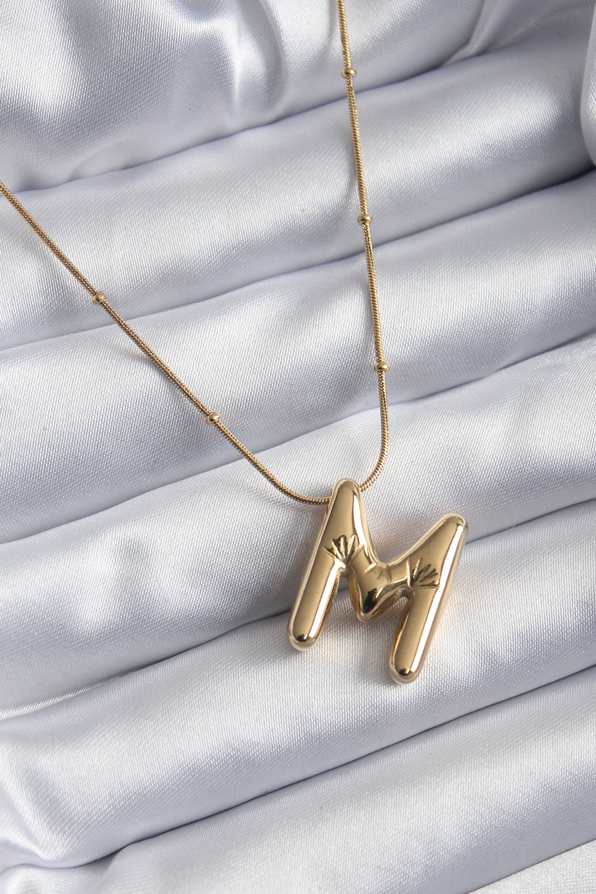 316L Çelik Gold Renk Bubble "M" Harf Model Kadın Kolye 5886