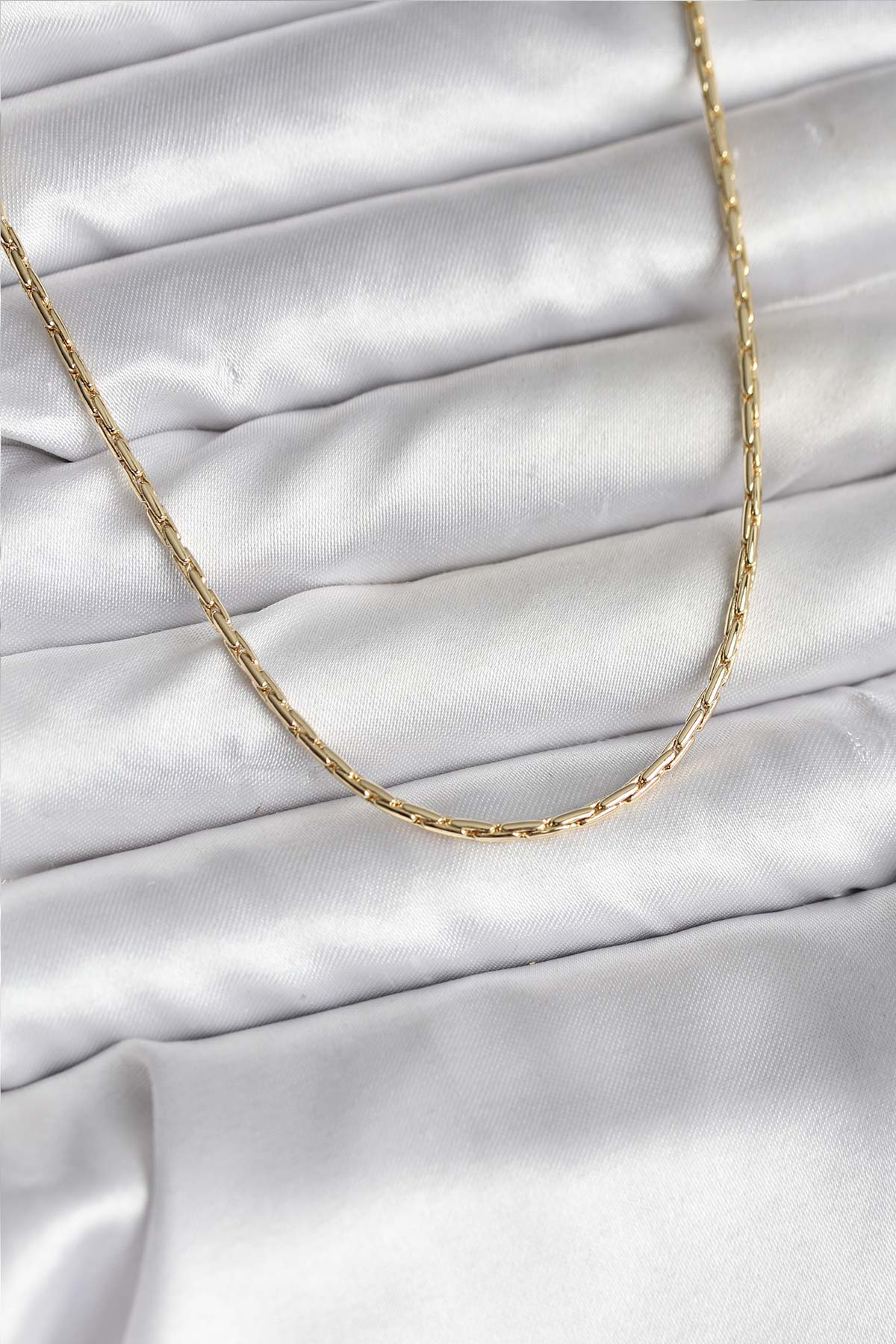 14K Gold Renk Kaplama İnce Zincir Model CM Kadın Kolye 5886