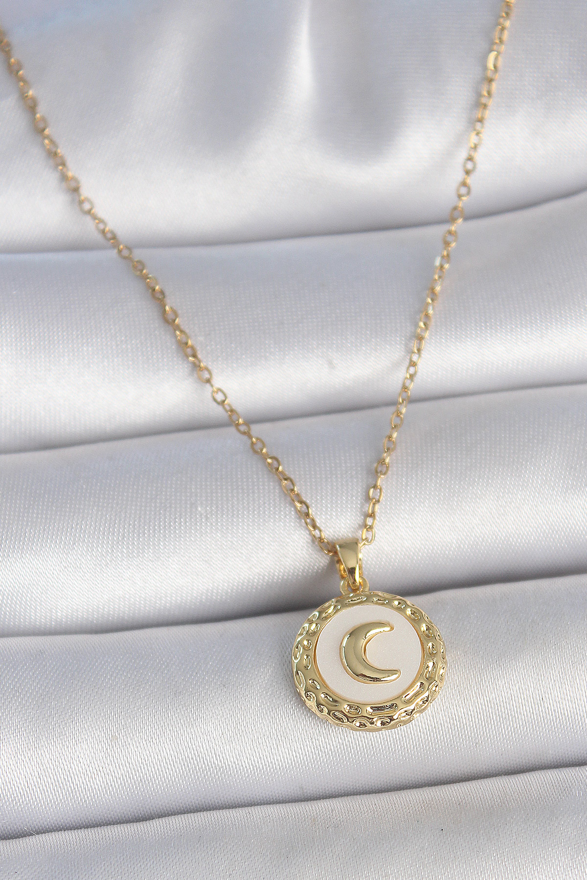 316L Çelik Gold Renk Zincir Beyaz Mineli Hilal İşlemeli Madalyon Model Kadın Kolye 5886