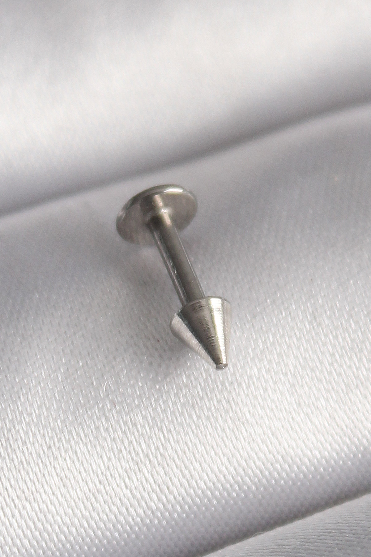 316L Çelik Gümüş Renk Çivi Model Piercing 5886