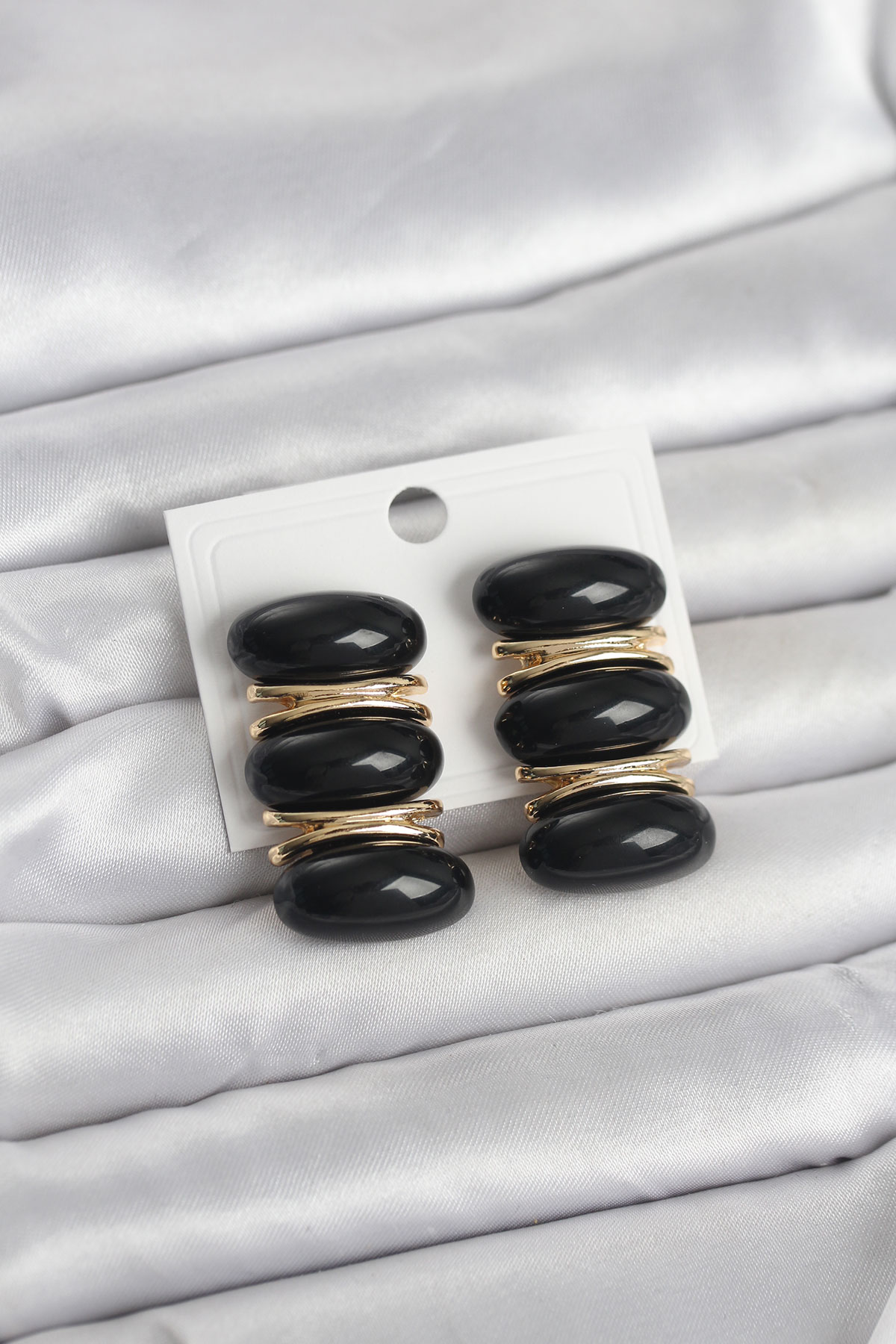 Siyah Vintage Model Gold Renk Kadın Küpe 5886