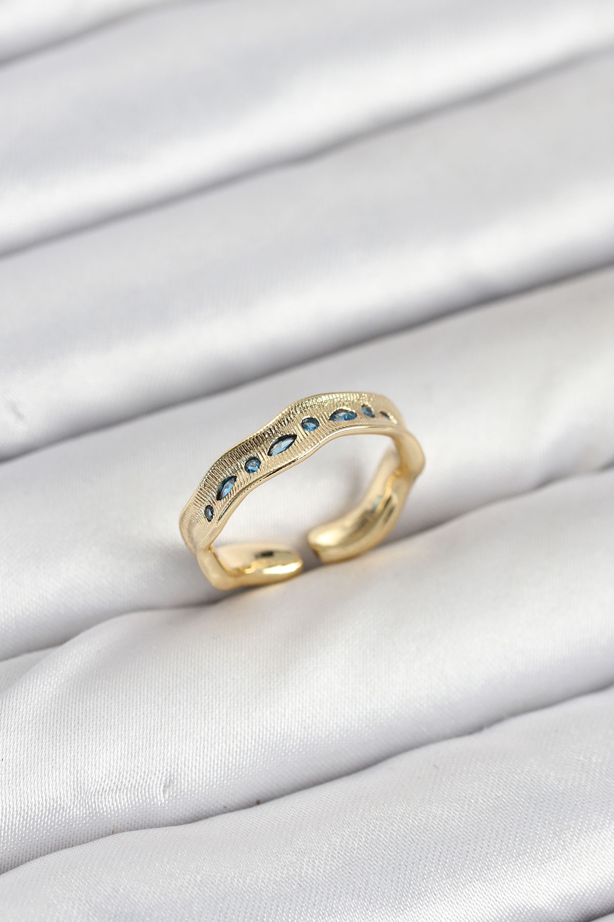 Pirinç Gold Renk Zirkon Taşlı Vintage Kadın Yüzük 5886