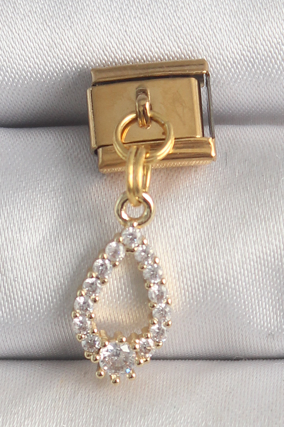 316L Çelik Gold Renk Sallantı Zirkon Taşlı Damla Model Nomination Charm 5886