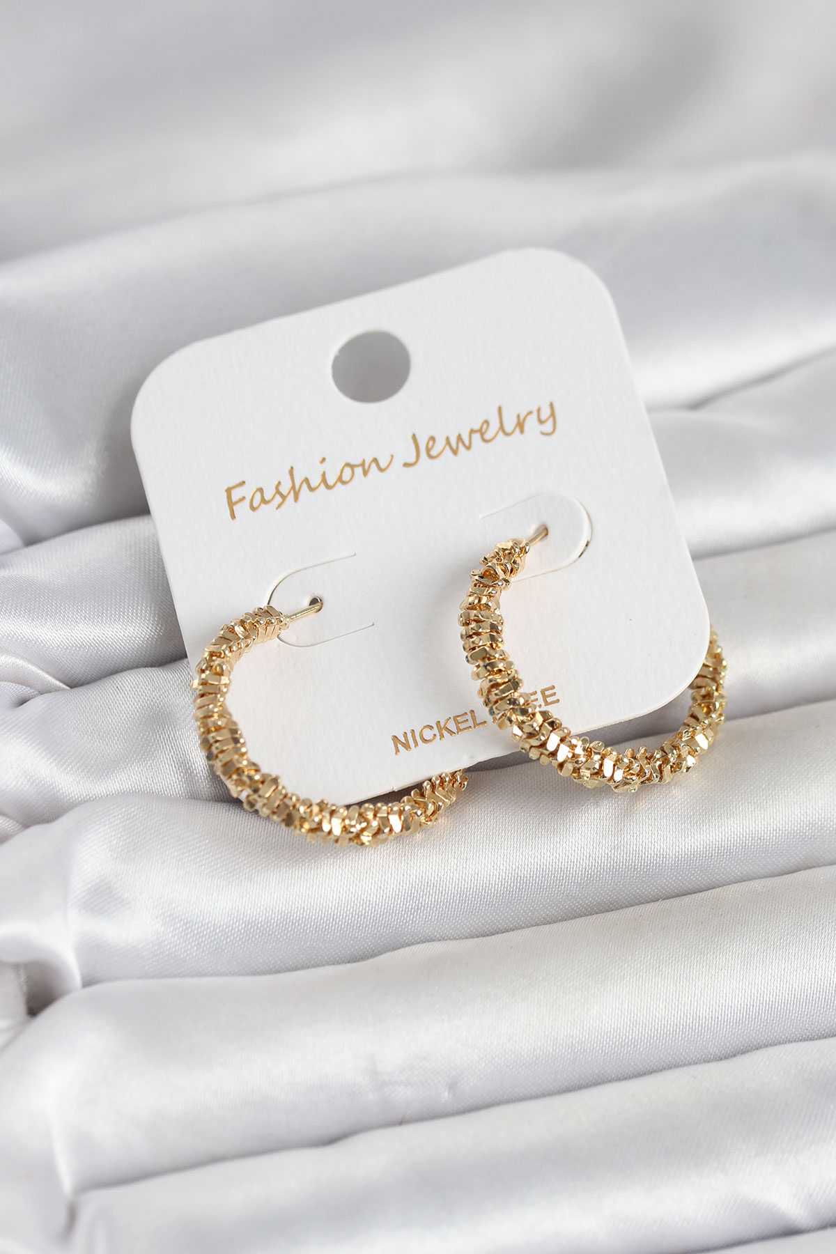 Gold Renk Pirinç Tırtık Model Kadın Küpe 5886