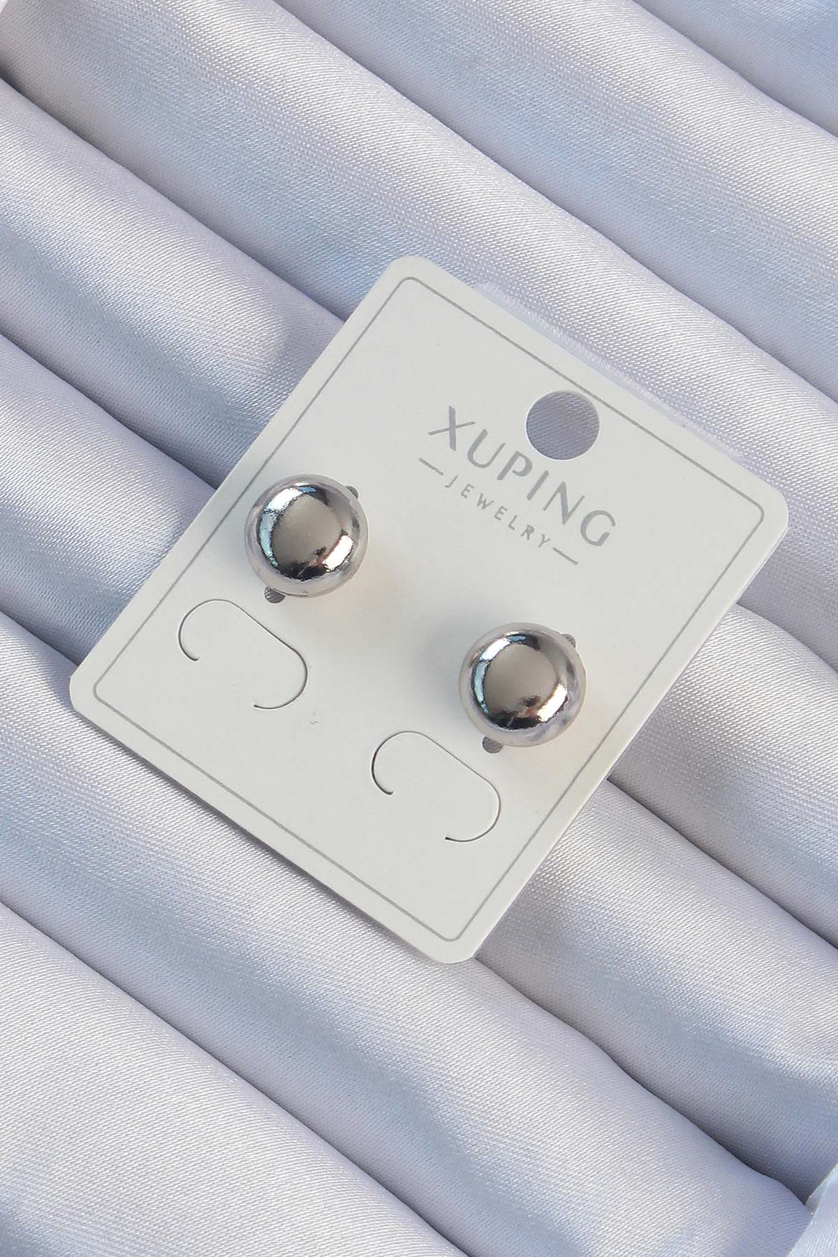 Xuping Gümüş Renk Minimal Bombeli Oval Küpe 5886