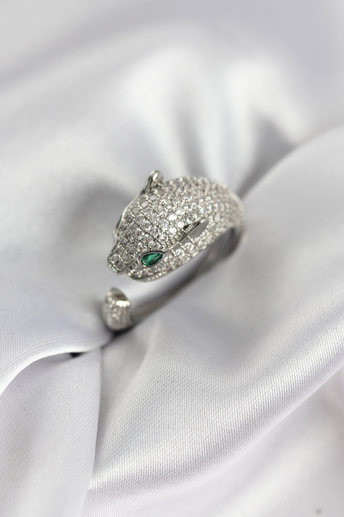 Jaguar Model Gümüş Renk Zirkon Taşlı Kadın Yüzük 5886