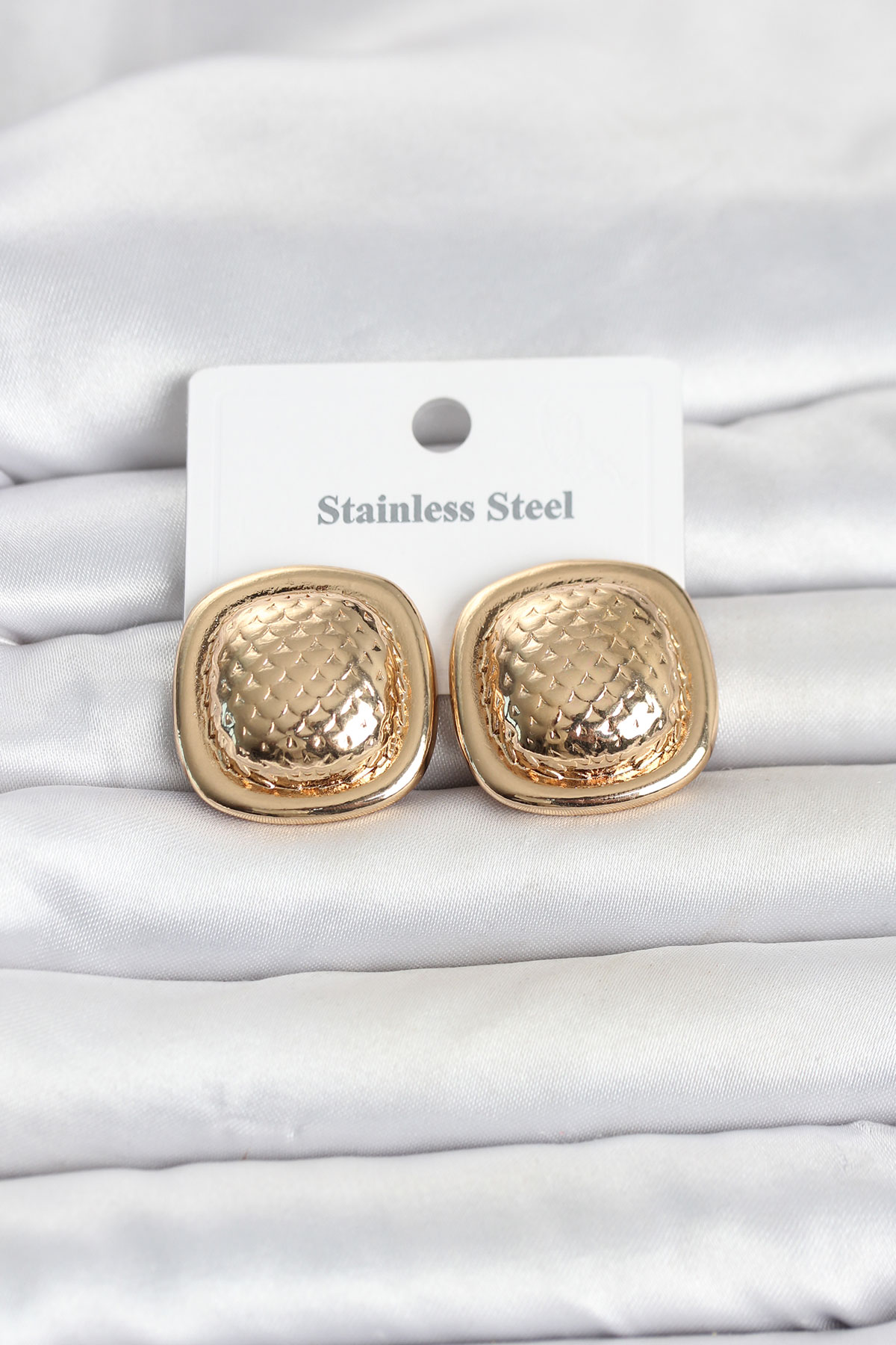316L Çelik Gold Renk Düğme Model Kadın Küpe 5886