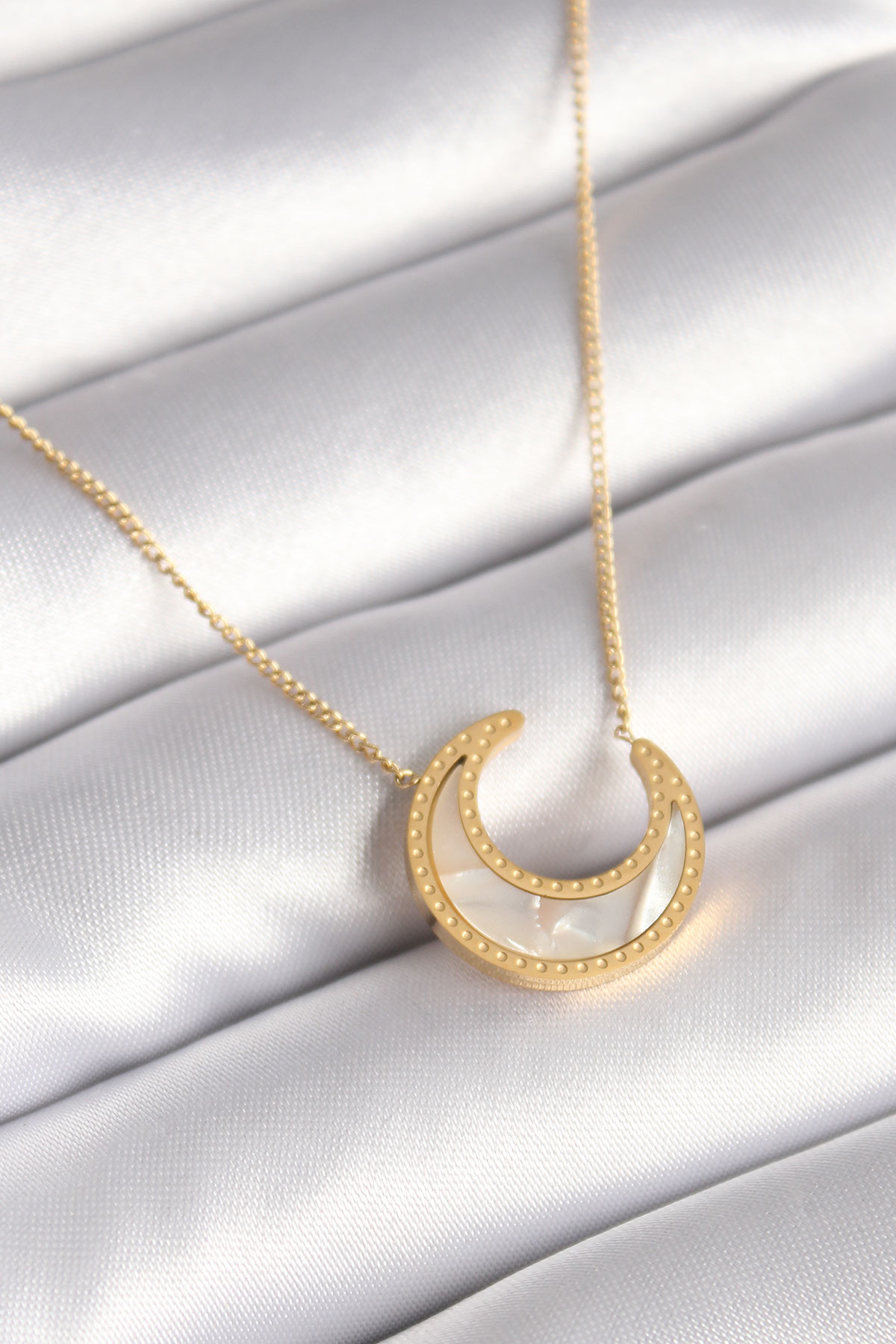 316L Çelik Gold Renk Beyaz Sedefli Hilal Model Kadın Kolye 5886