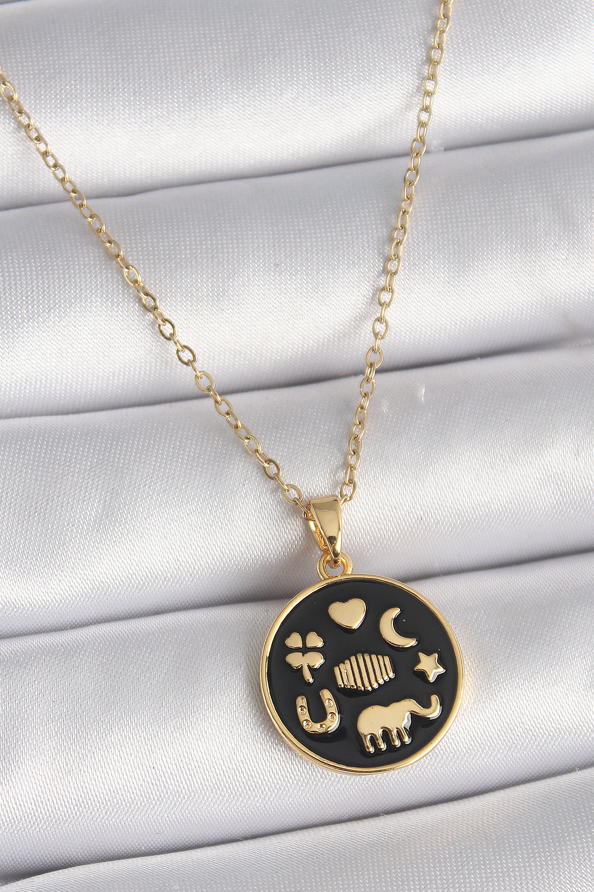 316L Çelik Gold Renk Siyah Şans Kolyesi 5886