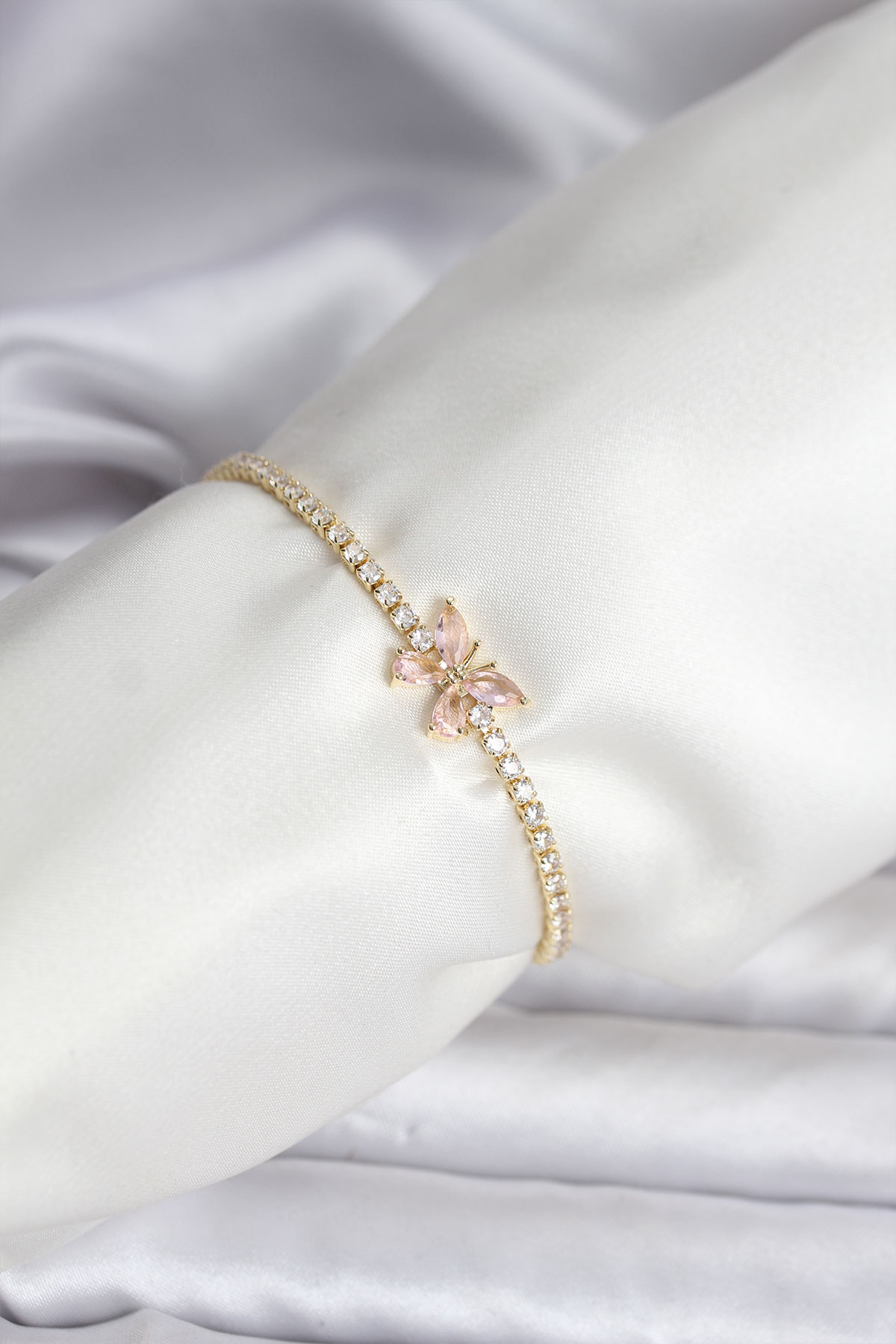 Kelebek Model Zirkon Taşlı Gold Renk Pirinç Su Yolu Kadın Bileklik 5886