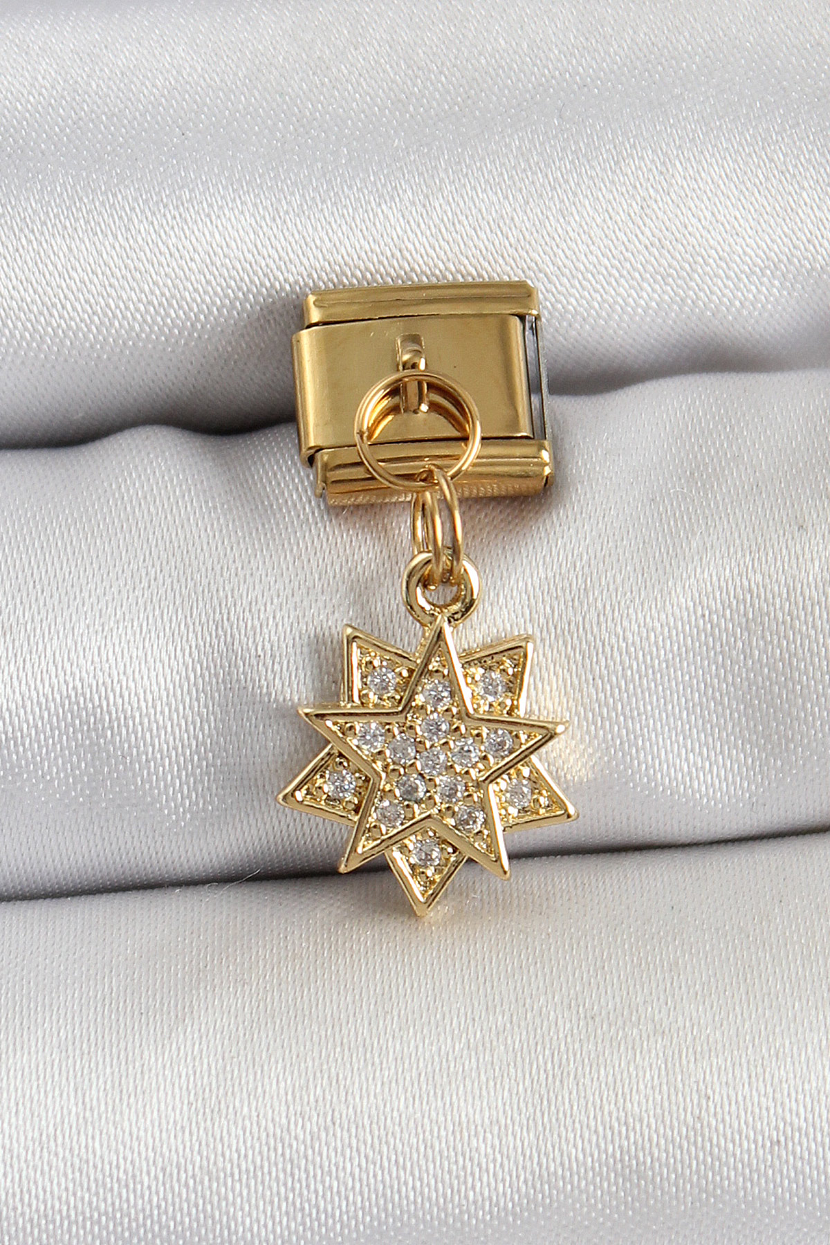 316L Çelik Sallantılı Zirkon Taşlı Yıldız Model Gold Renk Nomination Charm 5886