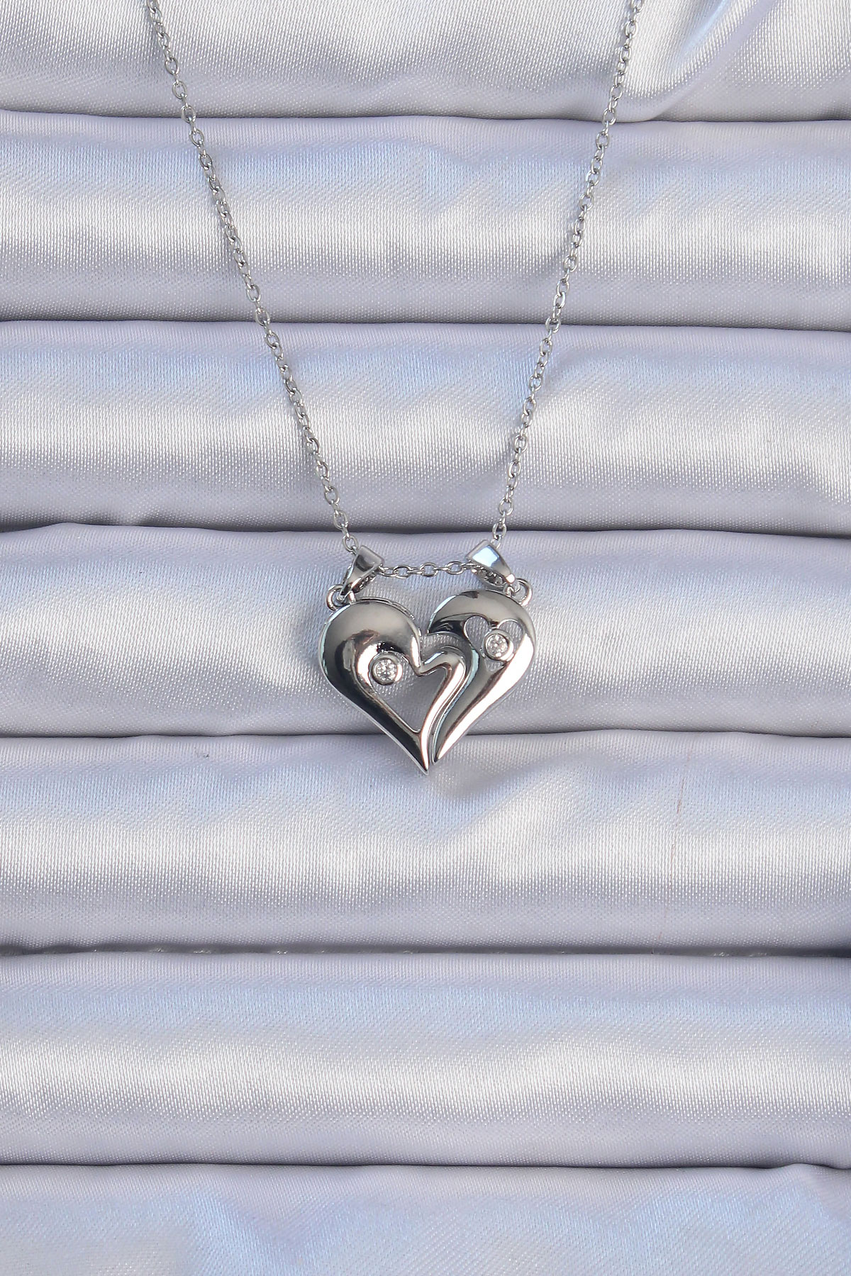 316L Çelik Zincir Gümüş Renk Zirkon Taşlı Mıknatıslı Kalp Kolye 5886