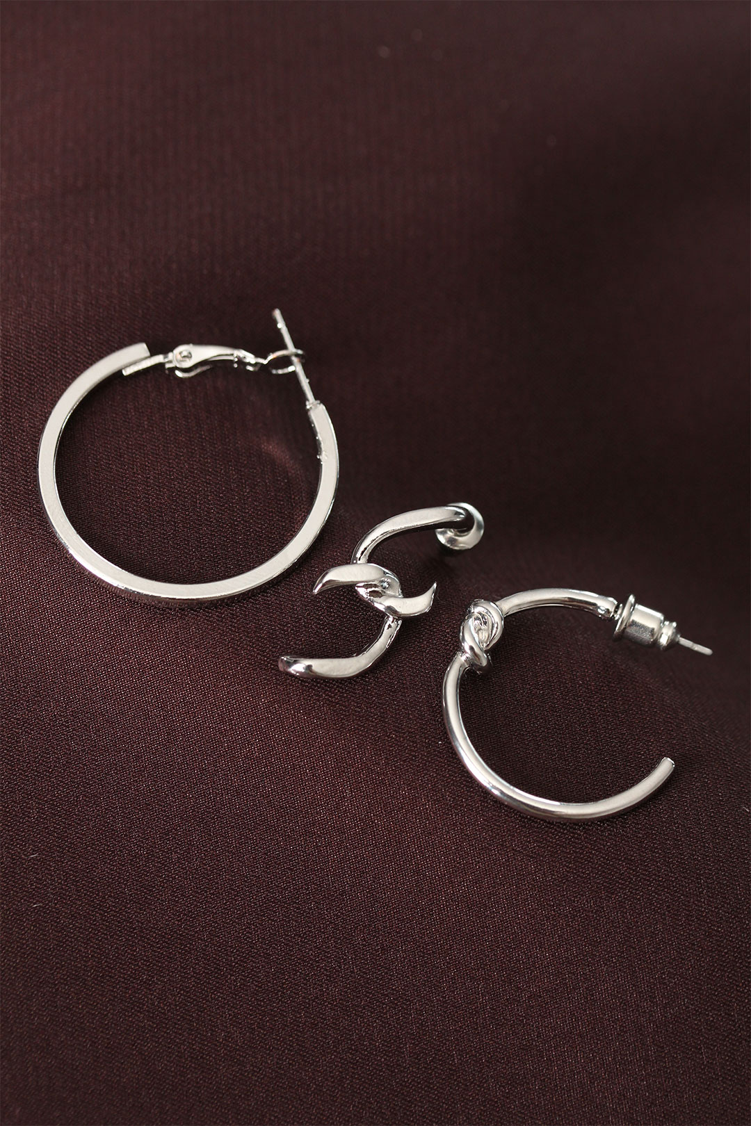 Düğüm Model Gümüş Renk Metal Çoklu Halka Küpe 5886