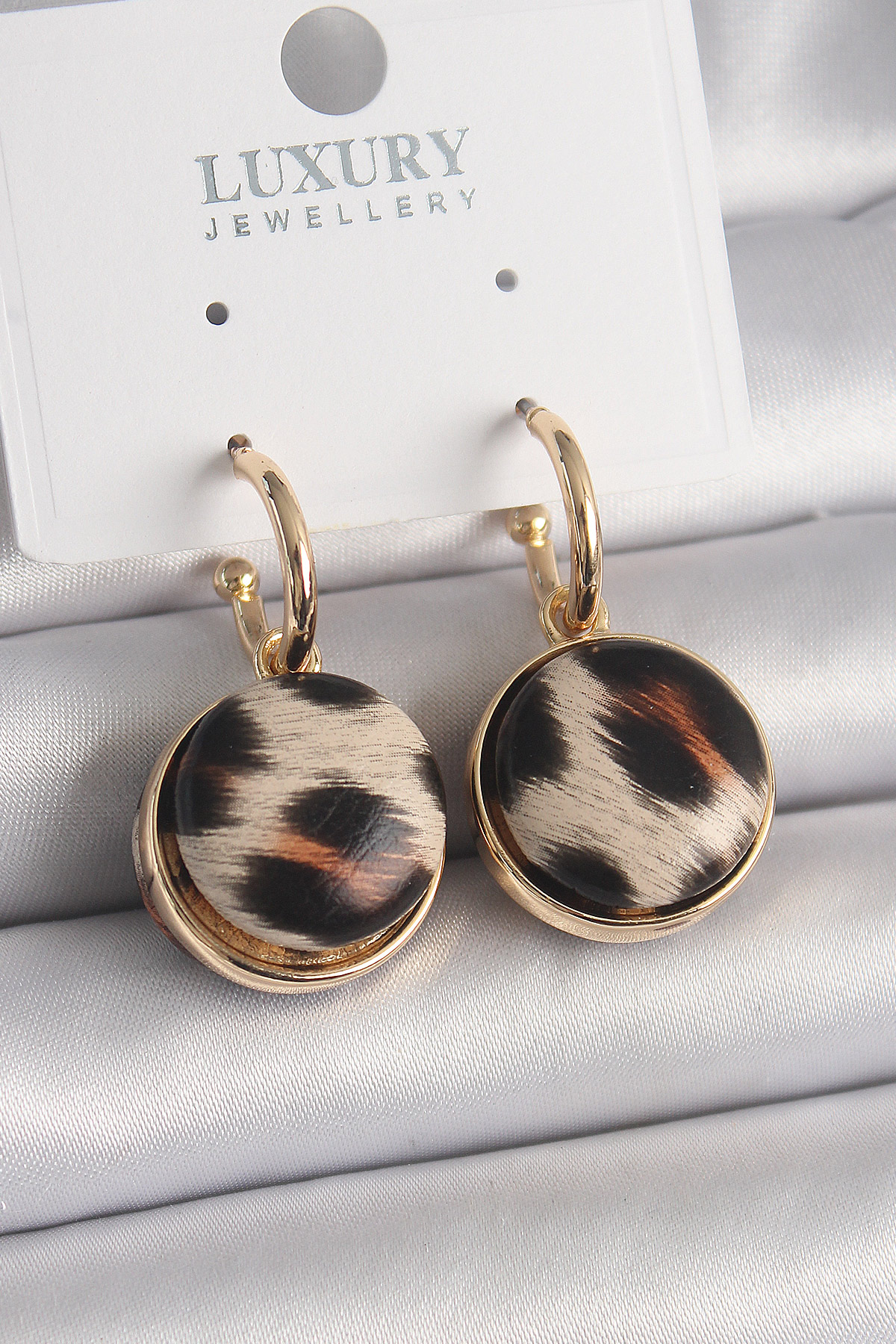 Pirinç Gold Renk Leopar Desenli Daire Model Kadın Küpe 5886