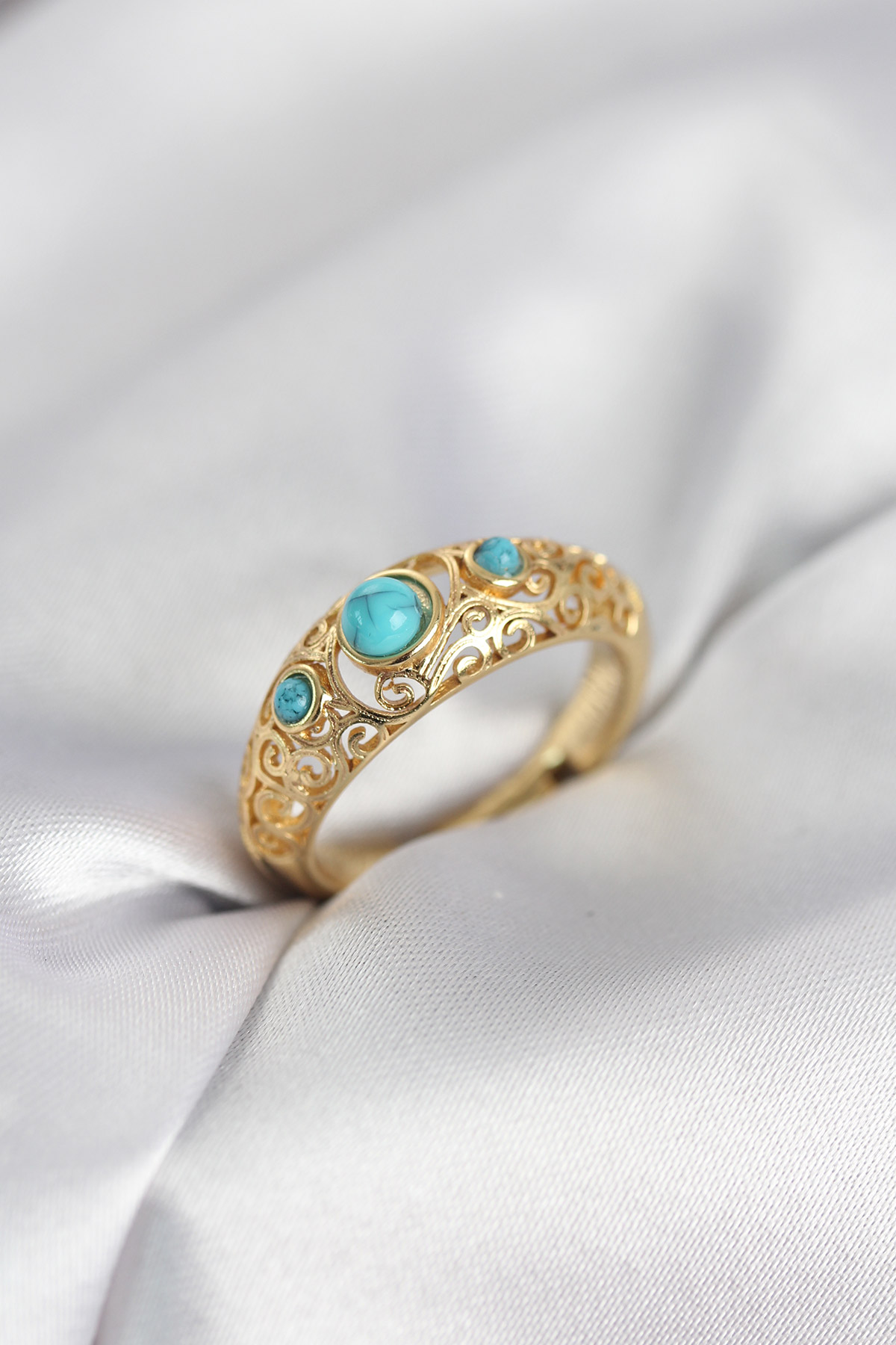 Vintage Model Mavi Taşlı Gold Renk Kadın Yüzük 5886