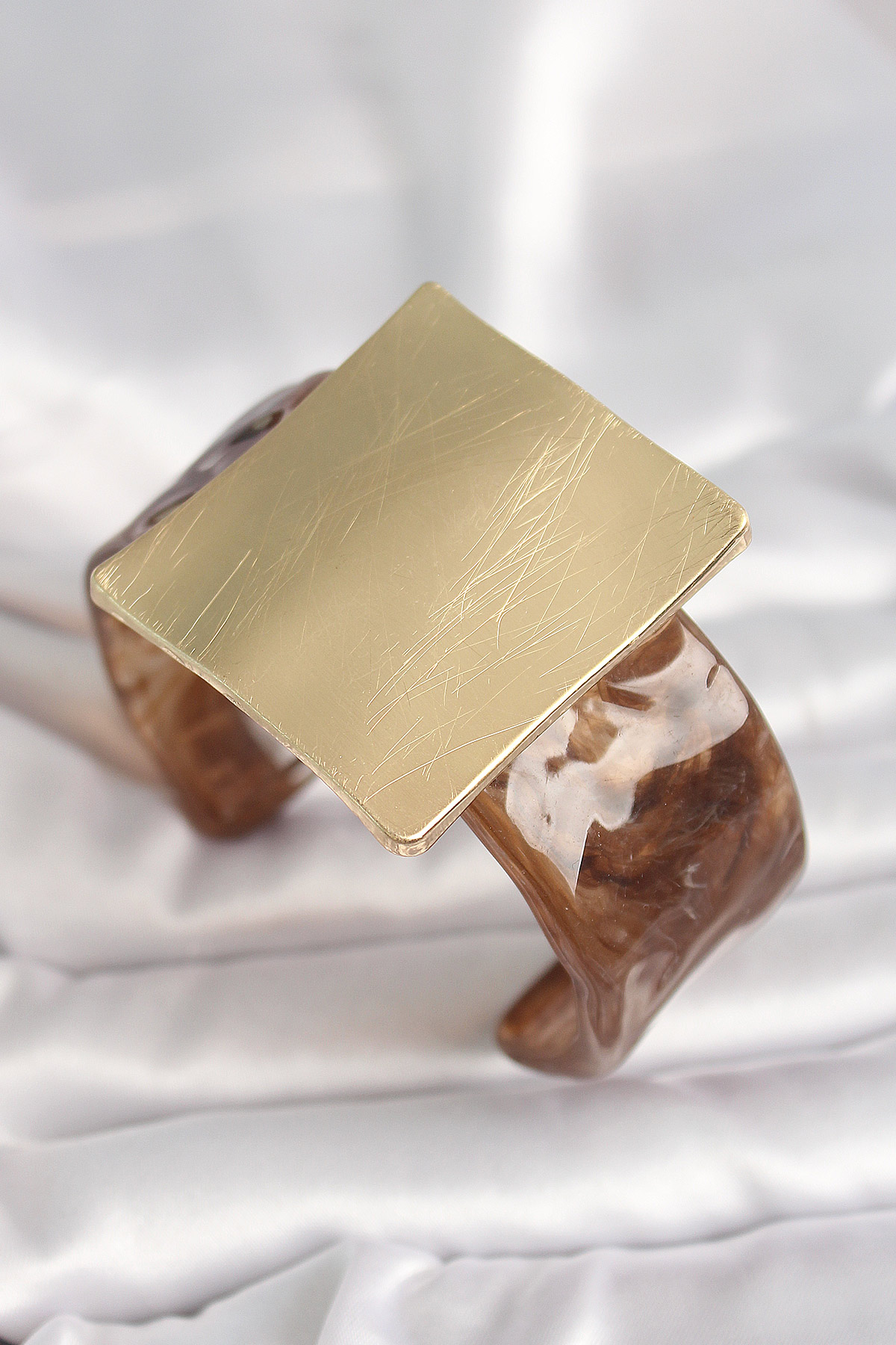 Kahverengi Mermer Desen Akrilik Plastik Gold Kare Plaka Model Vintage Kadın Bilezik 5886