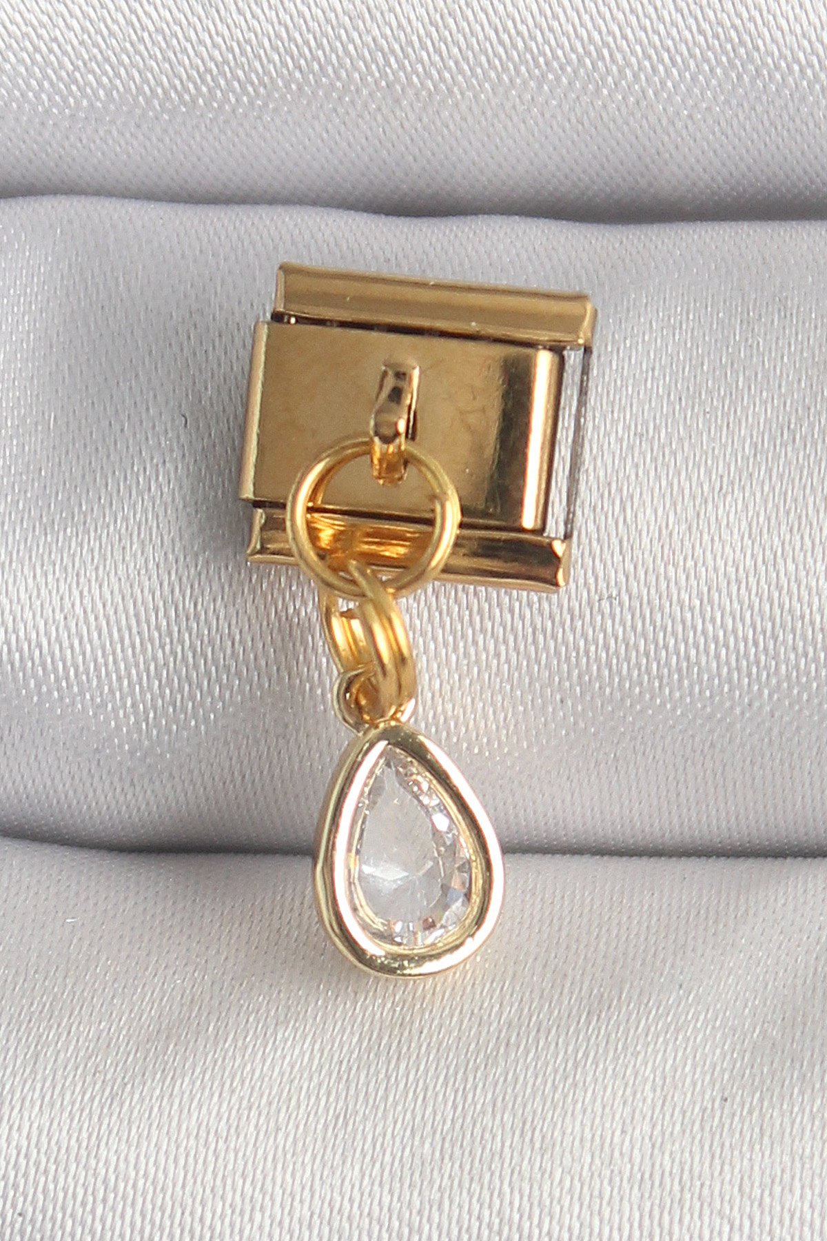 316L Çelik Gold Renk Sallantı Damla Zirkon Taşlı Nomination Charm 5886