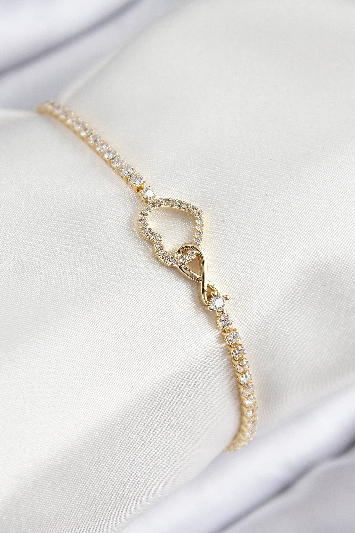 Pirinç Zirkon Taşlı Sonsuzluk Kalp Model Gold Renk Kadın Bileklik 5886